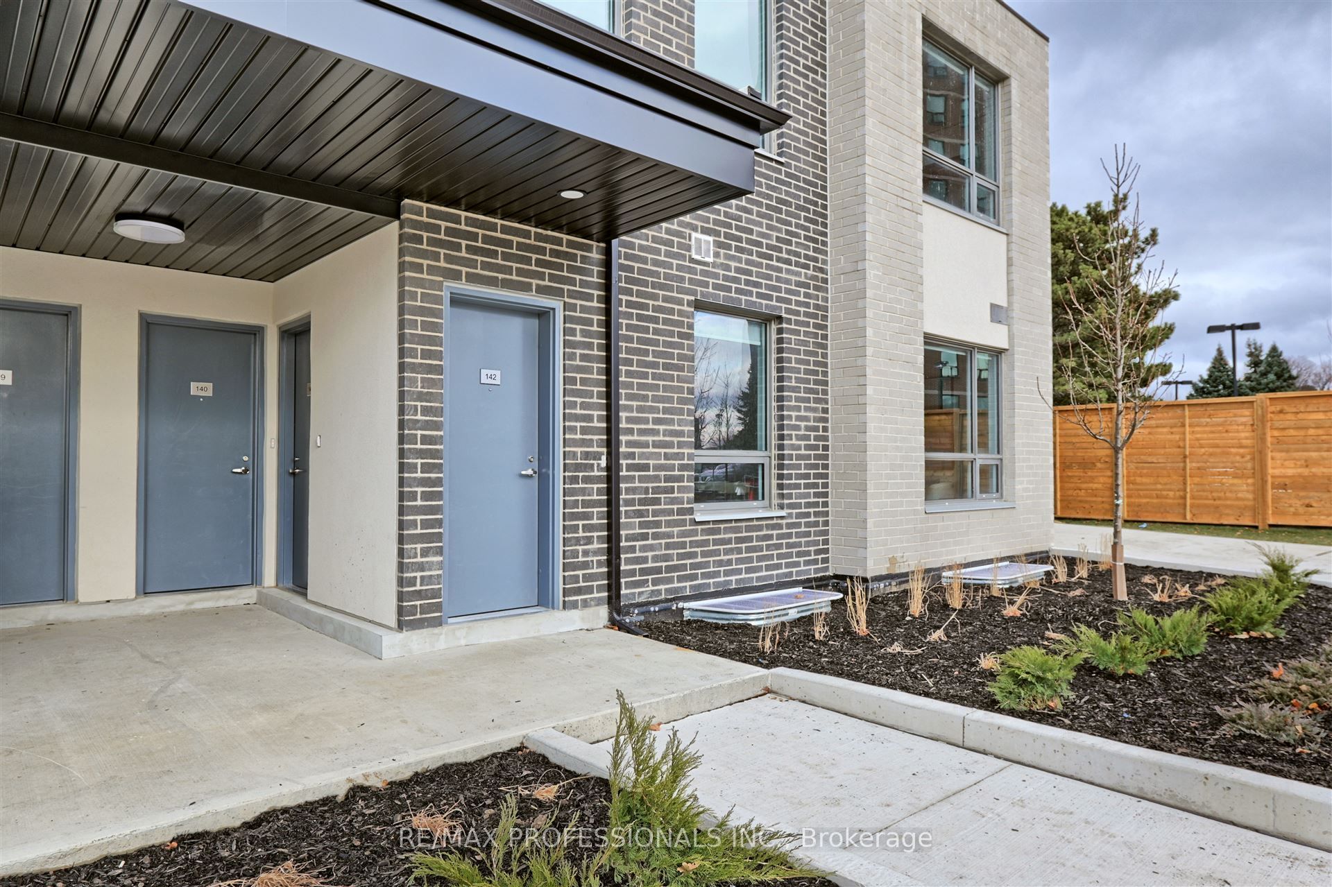 62 Dixfield Drive 124, Toronto, ON M9C 3W1 photo 5