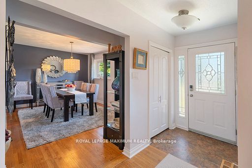 38 Abbey Road, Brampton, ON L6W 2T8 photo 2