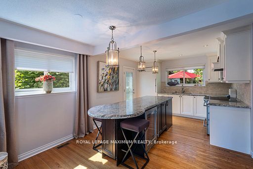 38 Abbey Road, Brampton, ON L6W 2T8 photo 4