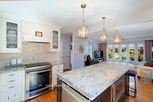 38 Abbey Road, Brampton, ON L6W 2T8 photo 5