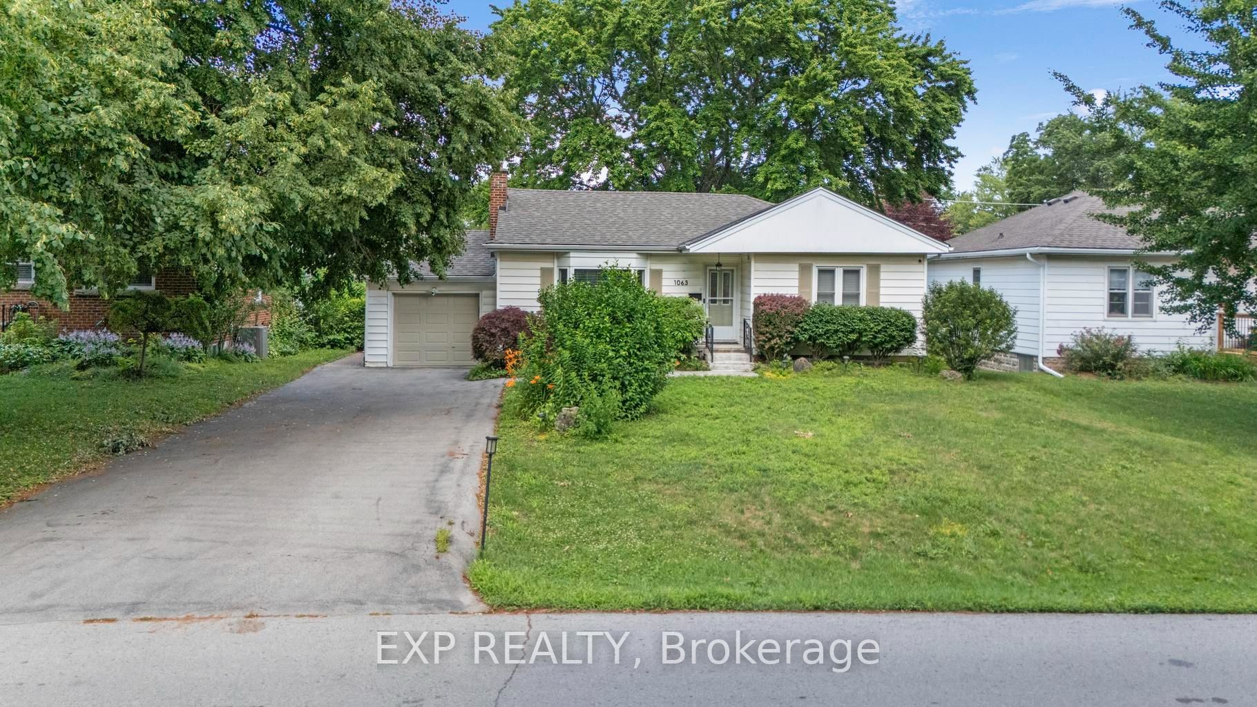 1063 Joan Drive, Burlington, ON L7T 3H3 photo 2