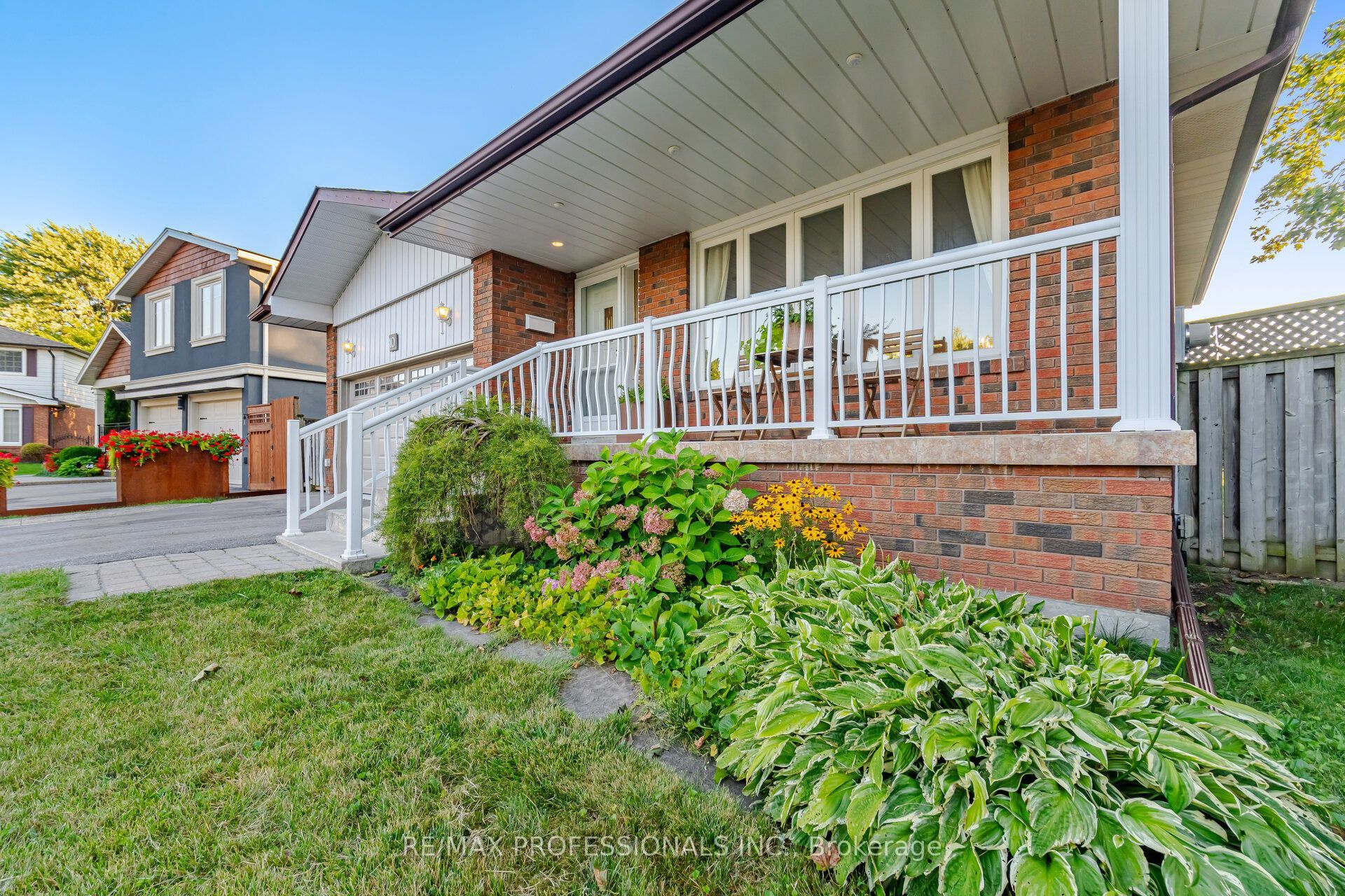 10 Hopedale Court, Mississauga, ON L5M 2E9 photo 4