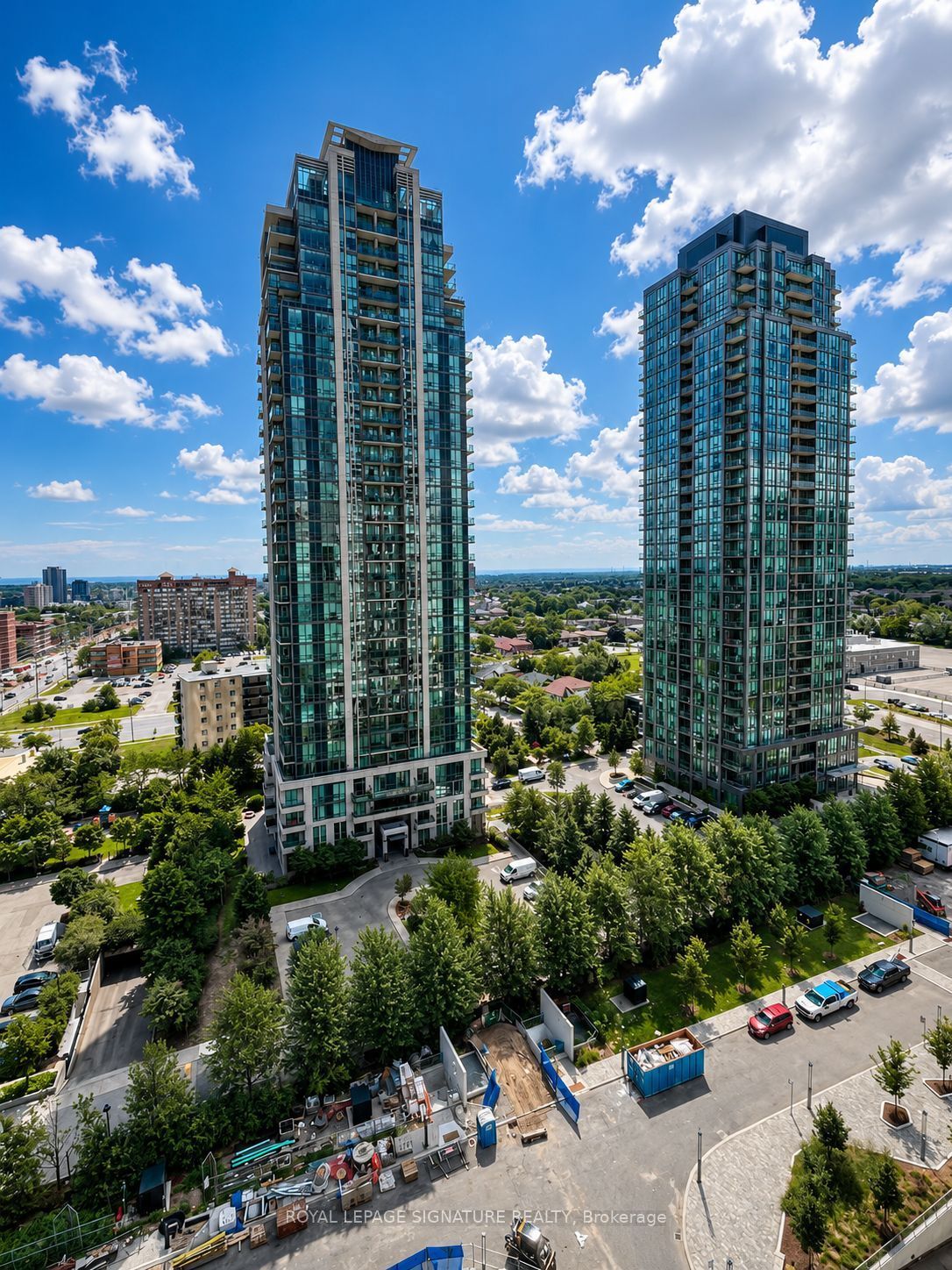 30 Elm Drive 1307, Mississauga, ON L5B 0N6