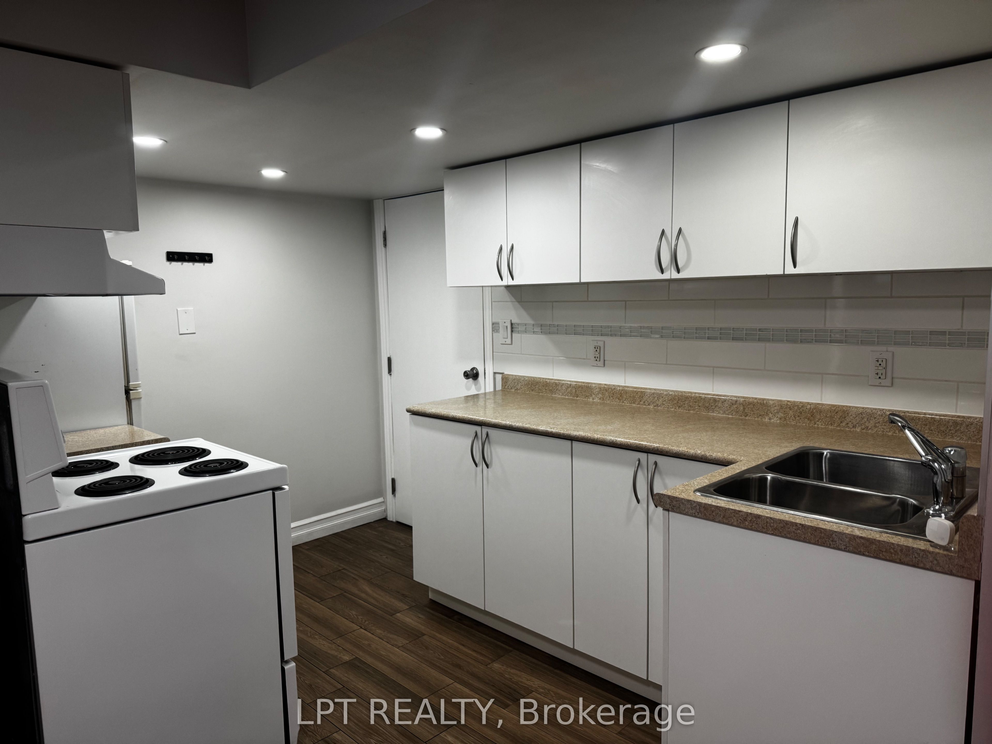17 Alabaster Drive, Brampton, ON L6V 4E5 photo 3