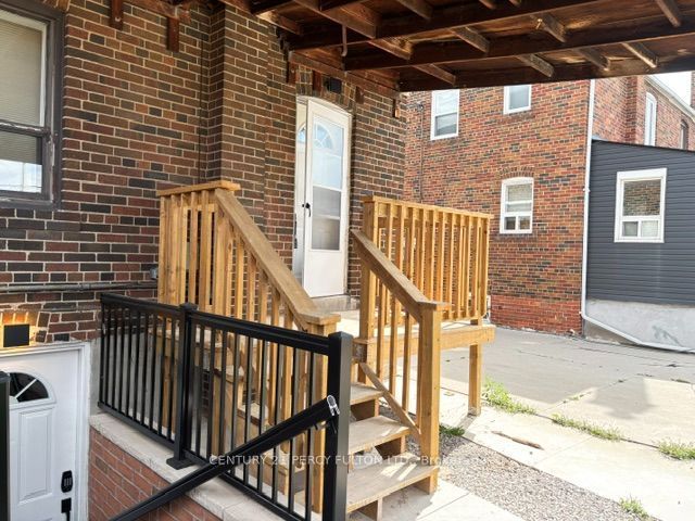 540 Old Weston Road Main Floor unit, Toronto, ON M6N 3B1 photo 3