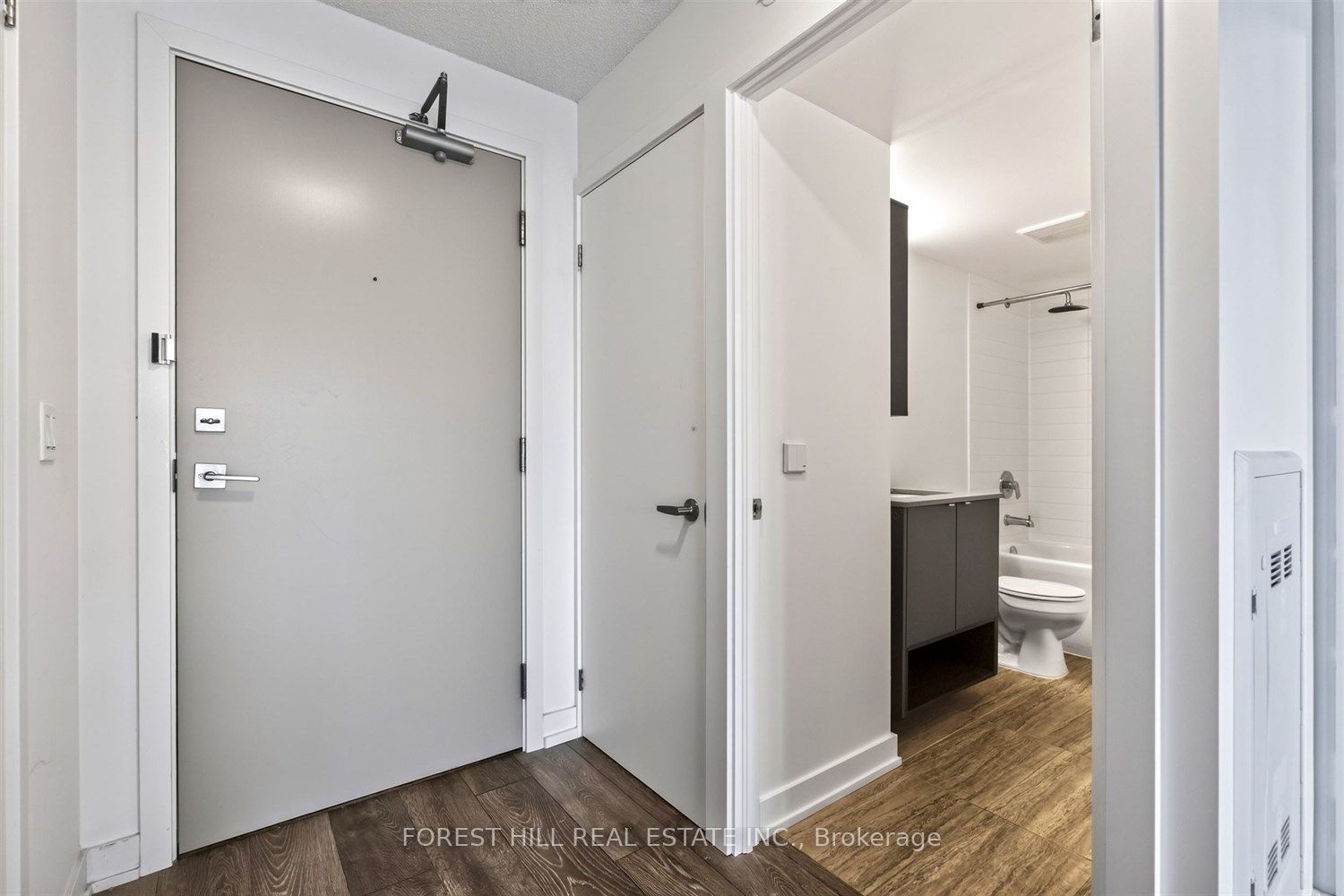 1119 Cooke Boulevard b427, Burlington, ON L7T 0C7 photo 4