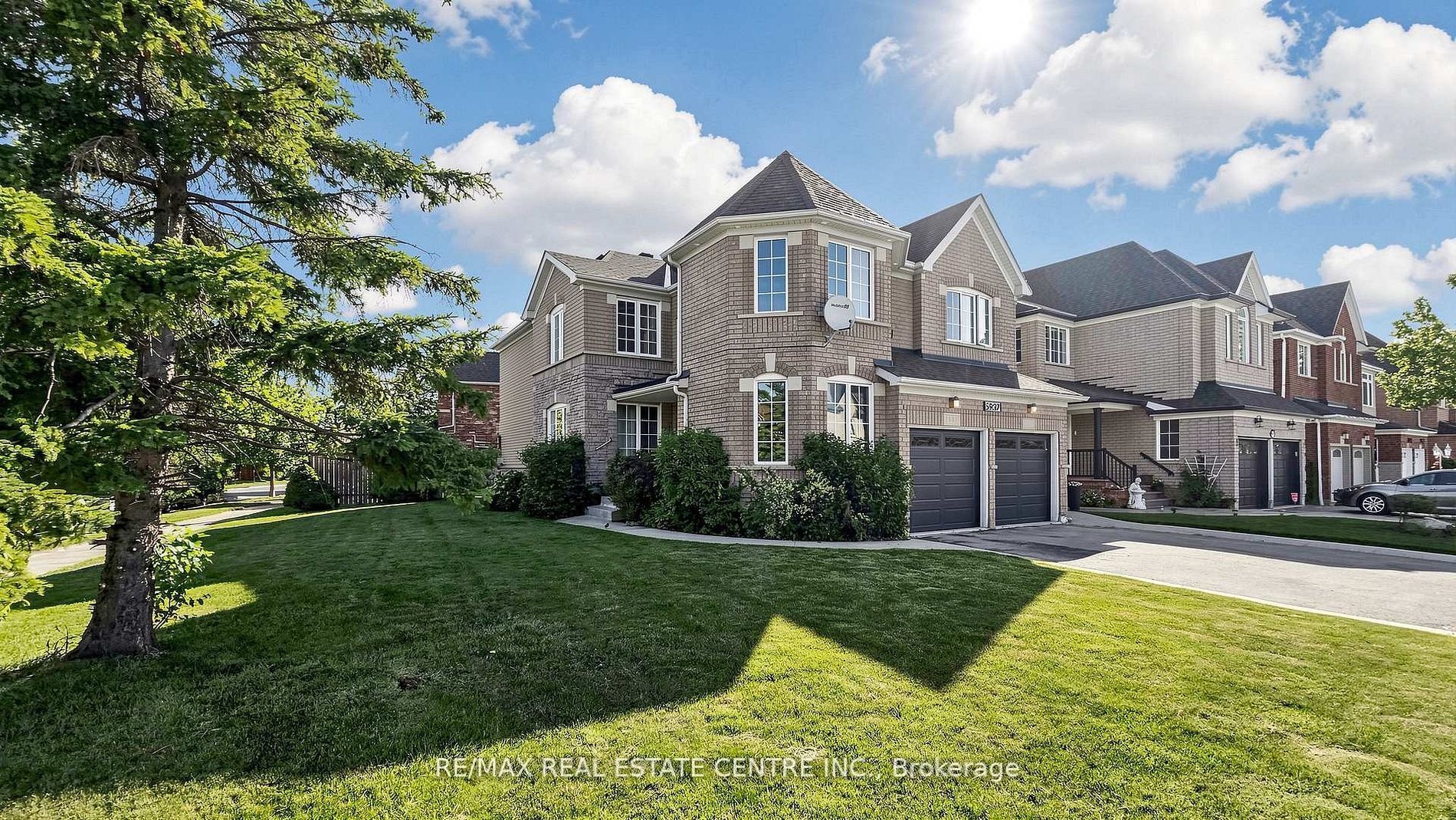 5937 Summerside Drive, Mississauga, ON L5M 6K8 photo 2
