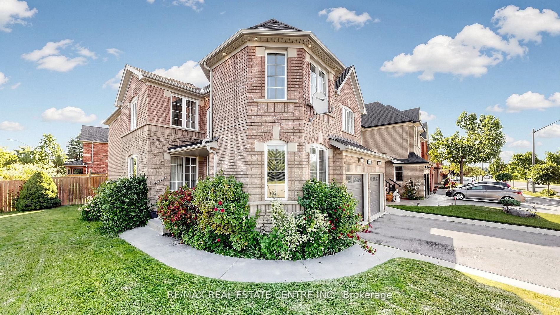 5937 Summerside Drive, Mississauga, ON L5M 6K8 photo 3