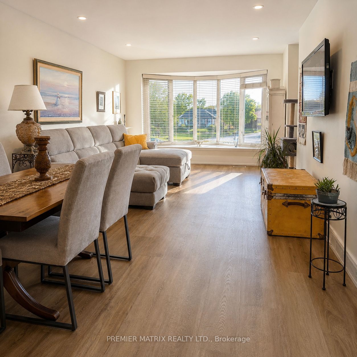 19 Beckenham Court, Toronto, ON M9C 3K8 photo 3