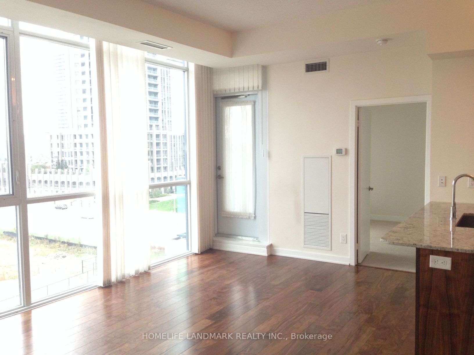 4099 Brickstone Mews 507, Mississauga, ON L5B 0G2 photo 3
