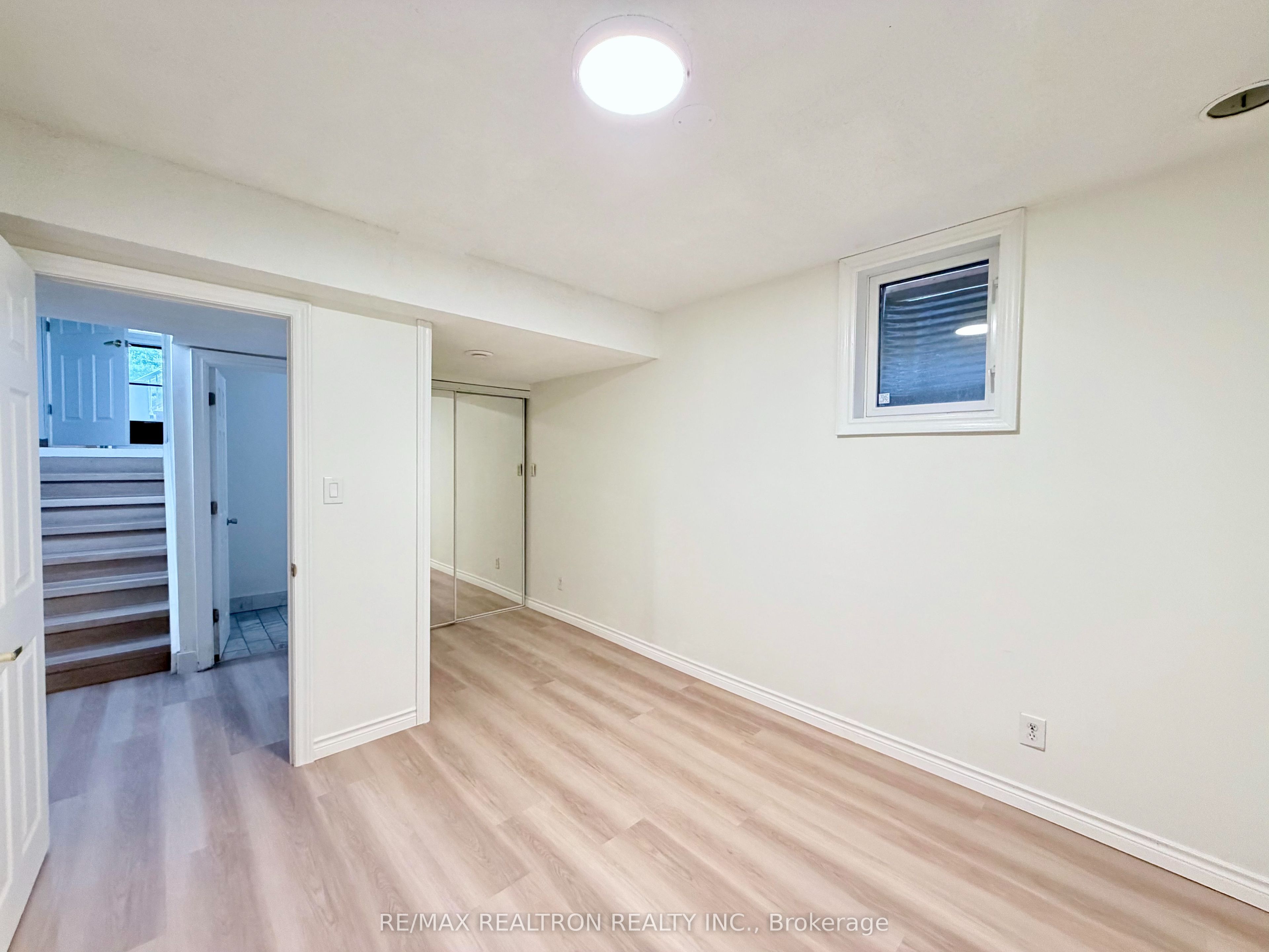 3948 Midhurst Lane Basement, Mississauga, ON L4Z 1C7 photo 4