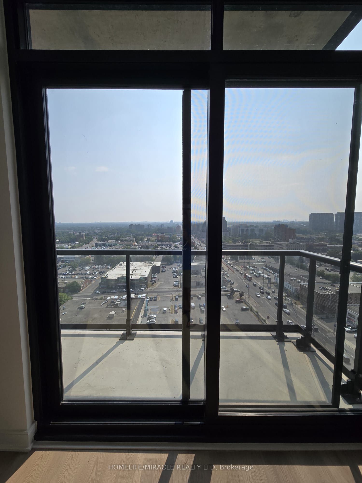 86 Dundas Street E 1715, Mississauga, ON L5A 0B1 photo 5