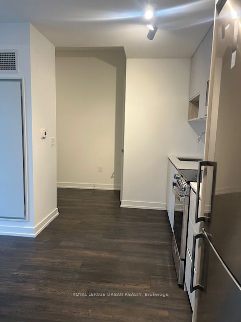 799 The Queensway 821, Toronto, ON M8Z 6A8 photo 5