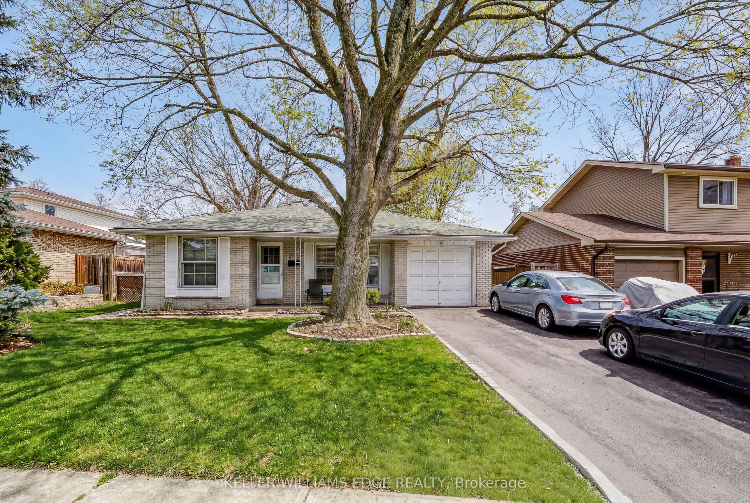 2145 Sandringham Drive, Burlington, ON L7P 1T8