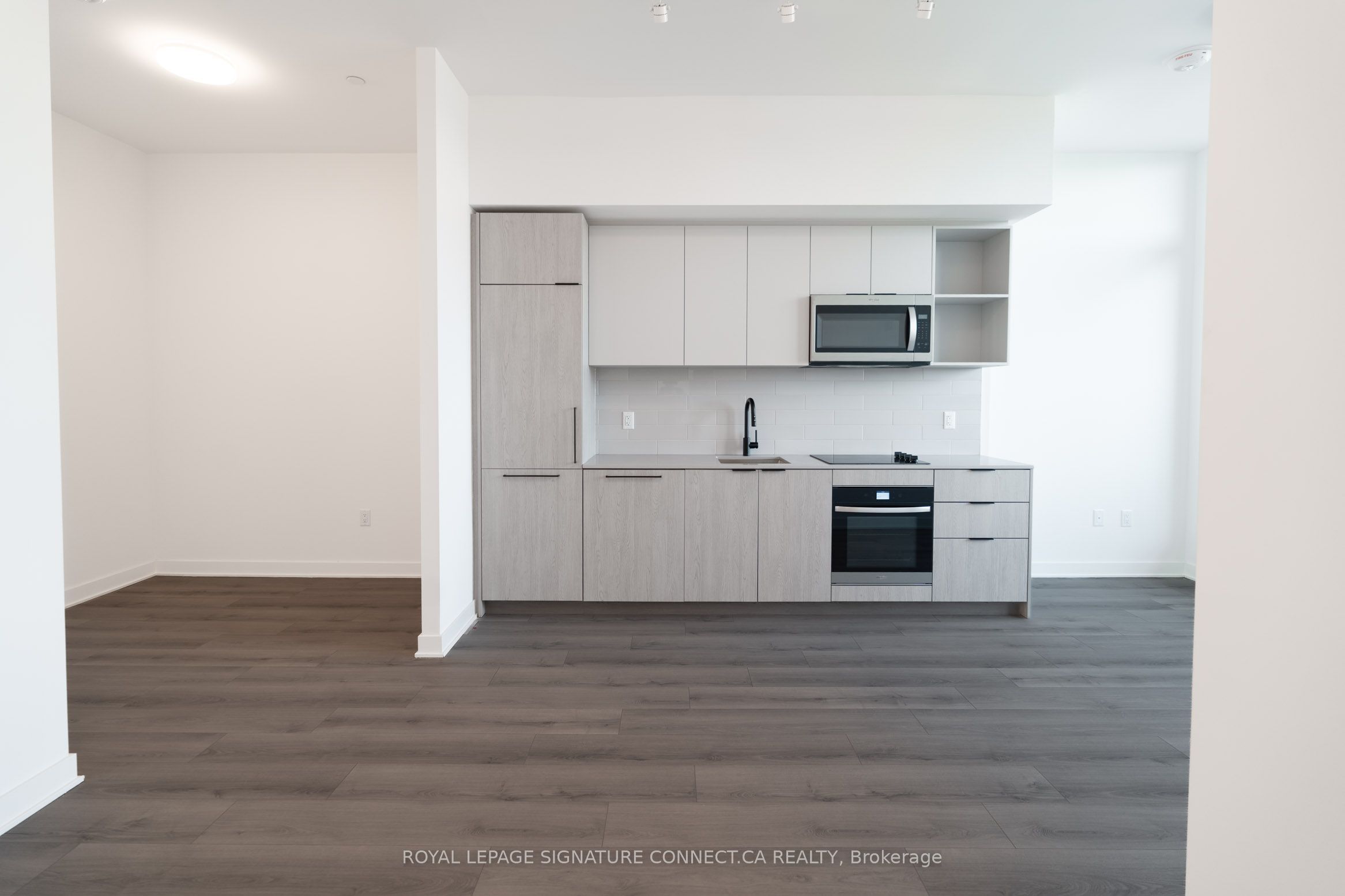 1185 Dupont Street 310, Toronto, ON M6H 0G5 photo 3