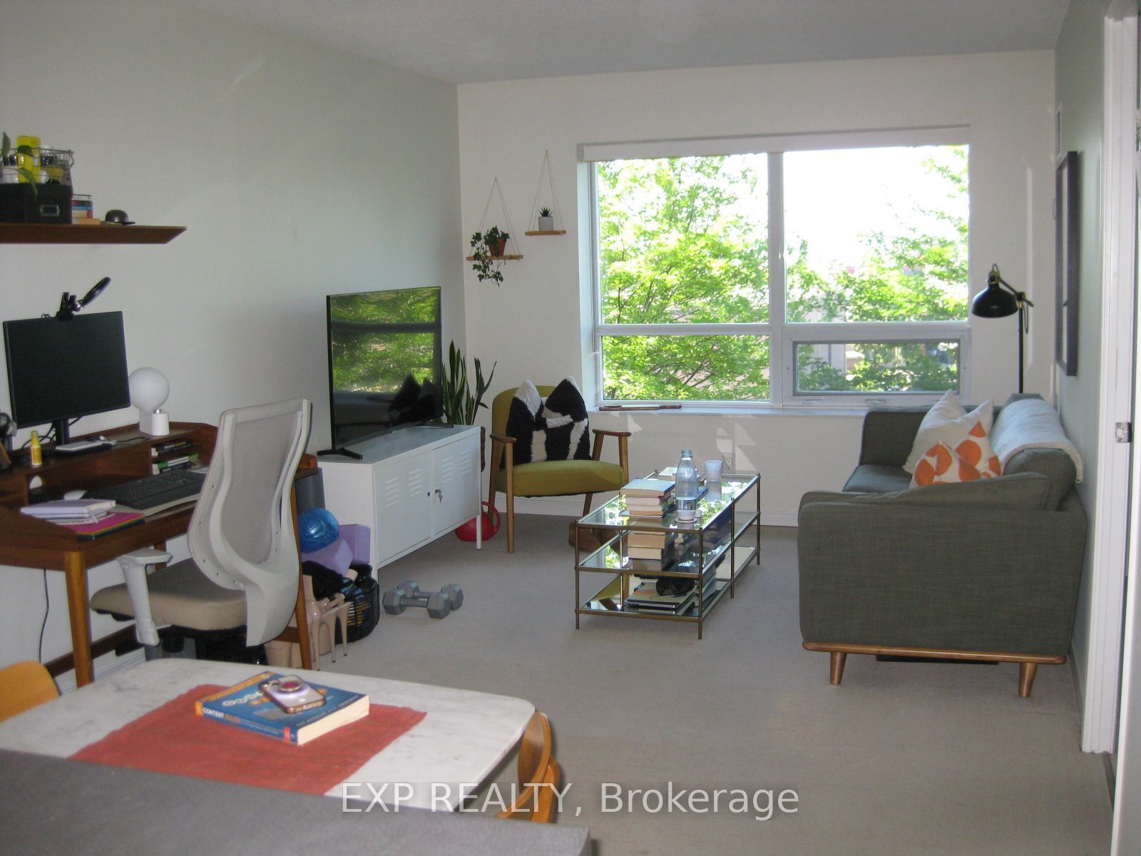 61 Heintzman Street 604, Toronto, ON M6P 5A2 photo 2