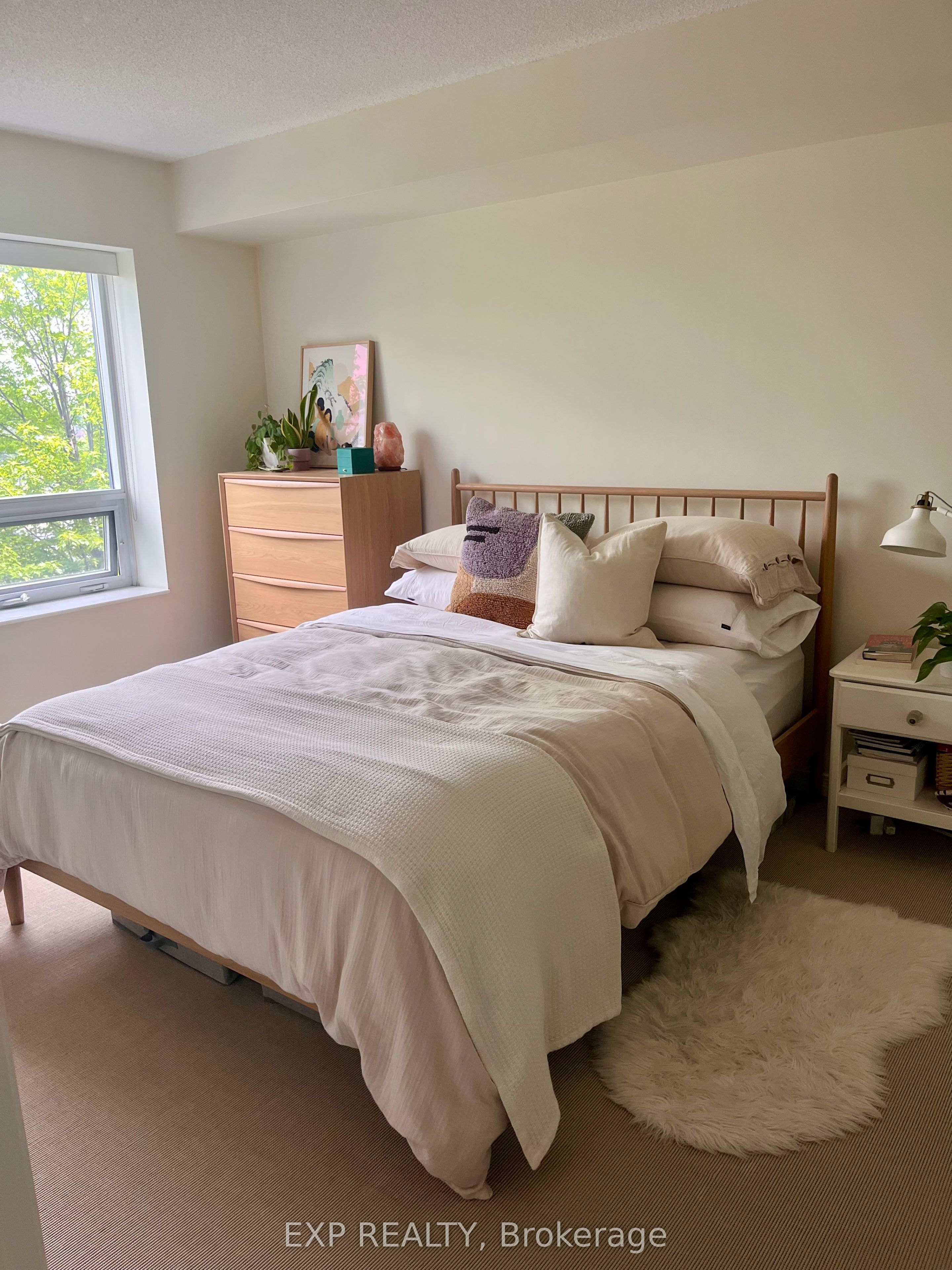 61 Heintzman Street 604, Toronto, ON M6P 5A2 photo 5