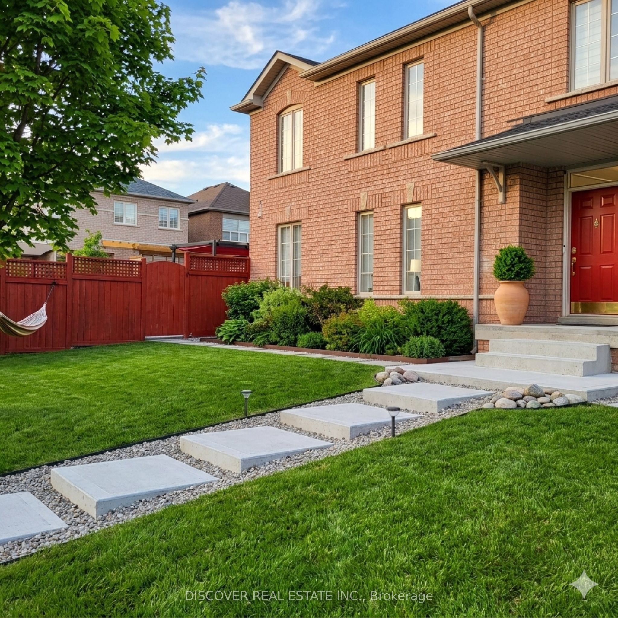 5806 Rainberry Drive, Mississauga, ON L5M 6S2 photo 2