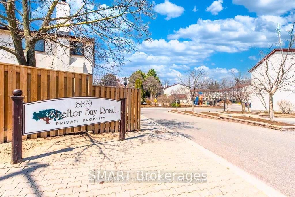 6679 Shelter Bay Road 19, Mississauga, ON L5N 2A2 photo 2