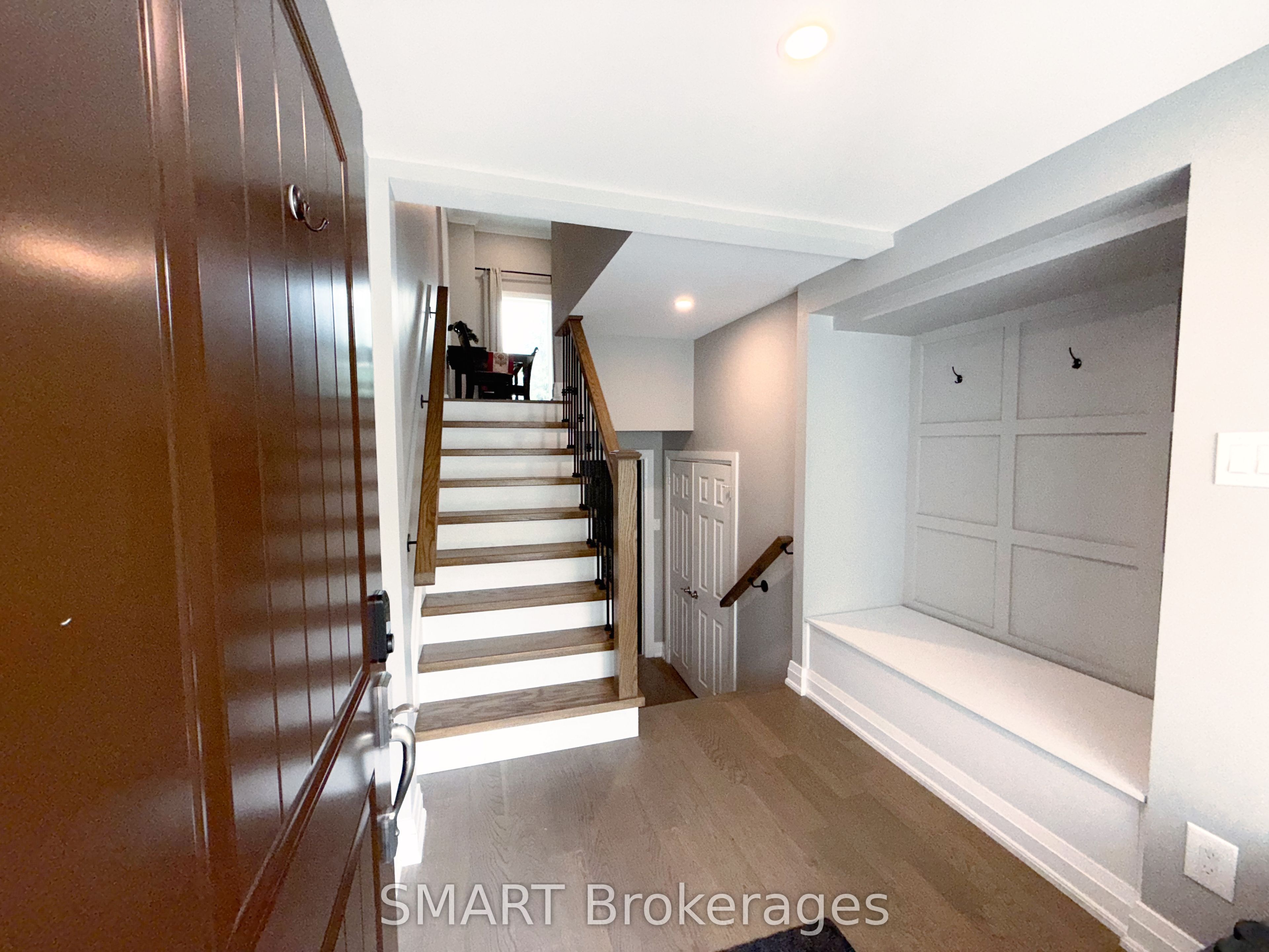 6679 Shelter Bay Road 19, Mississauga, ON L5N 2A2 photo 3