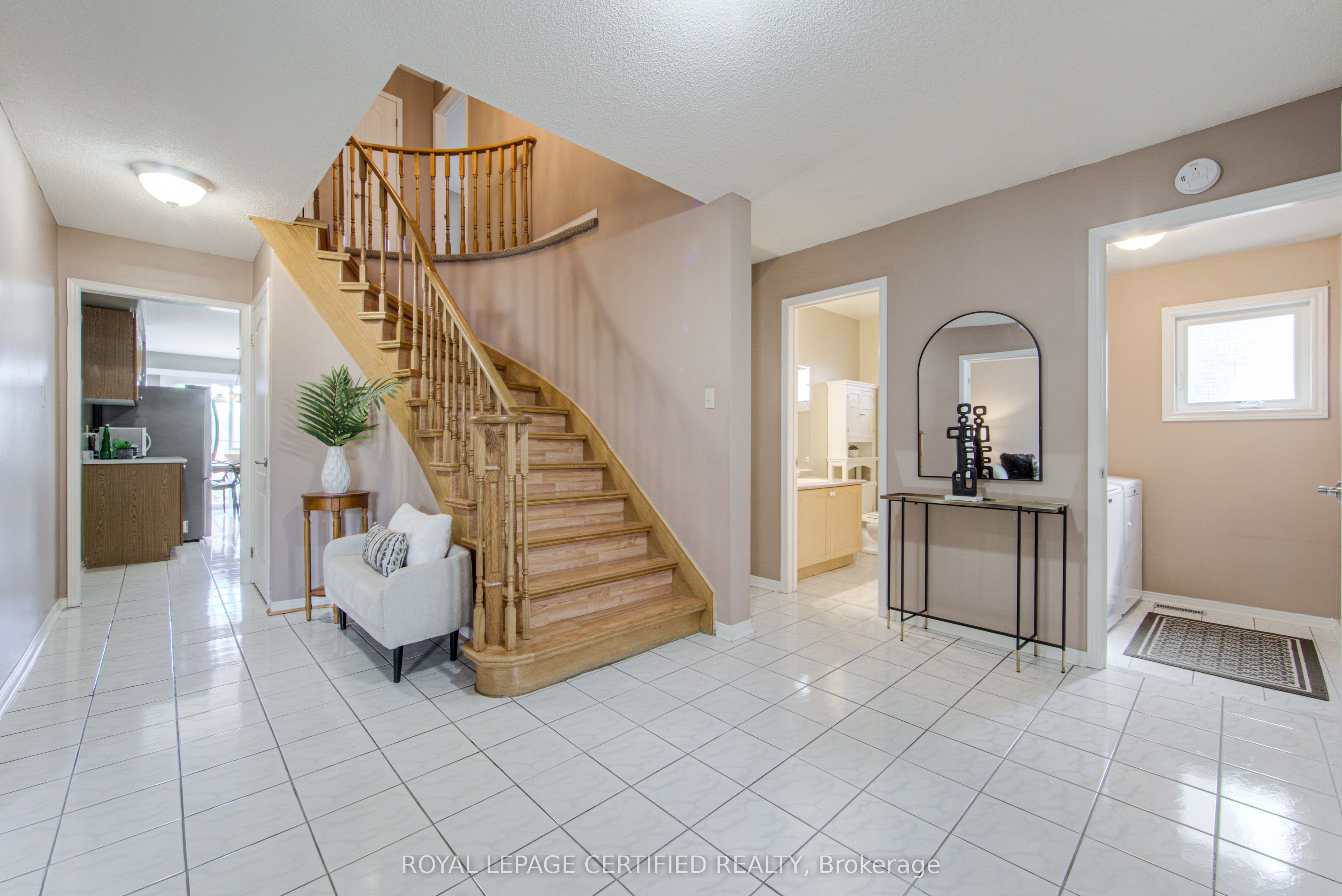 1448 Rose Haven Road, Mississauga, ON L5V 1H1 photo 4