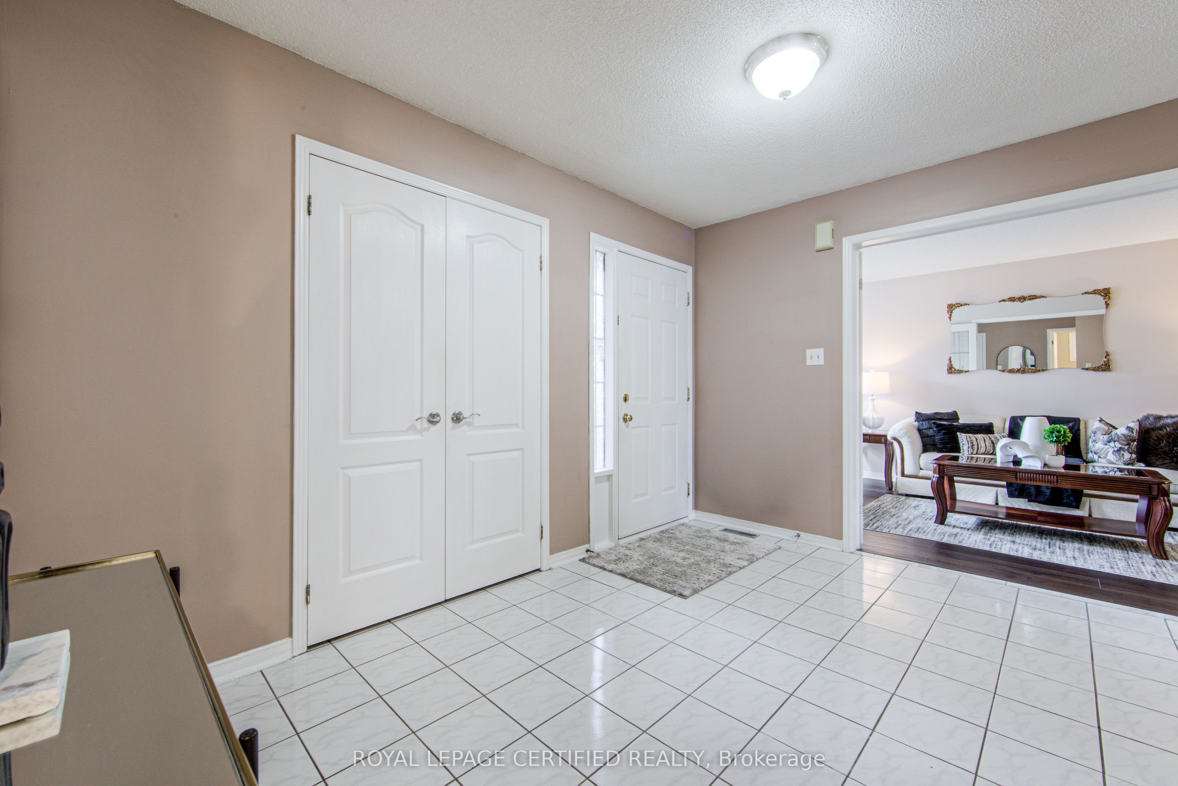 1448 Rose Haven Road, Mississauga, ON L5V 1H1 photo 5