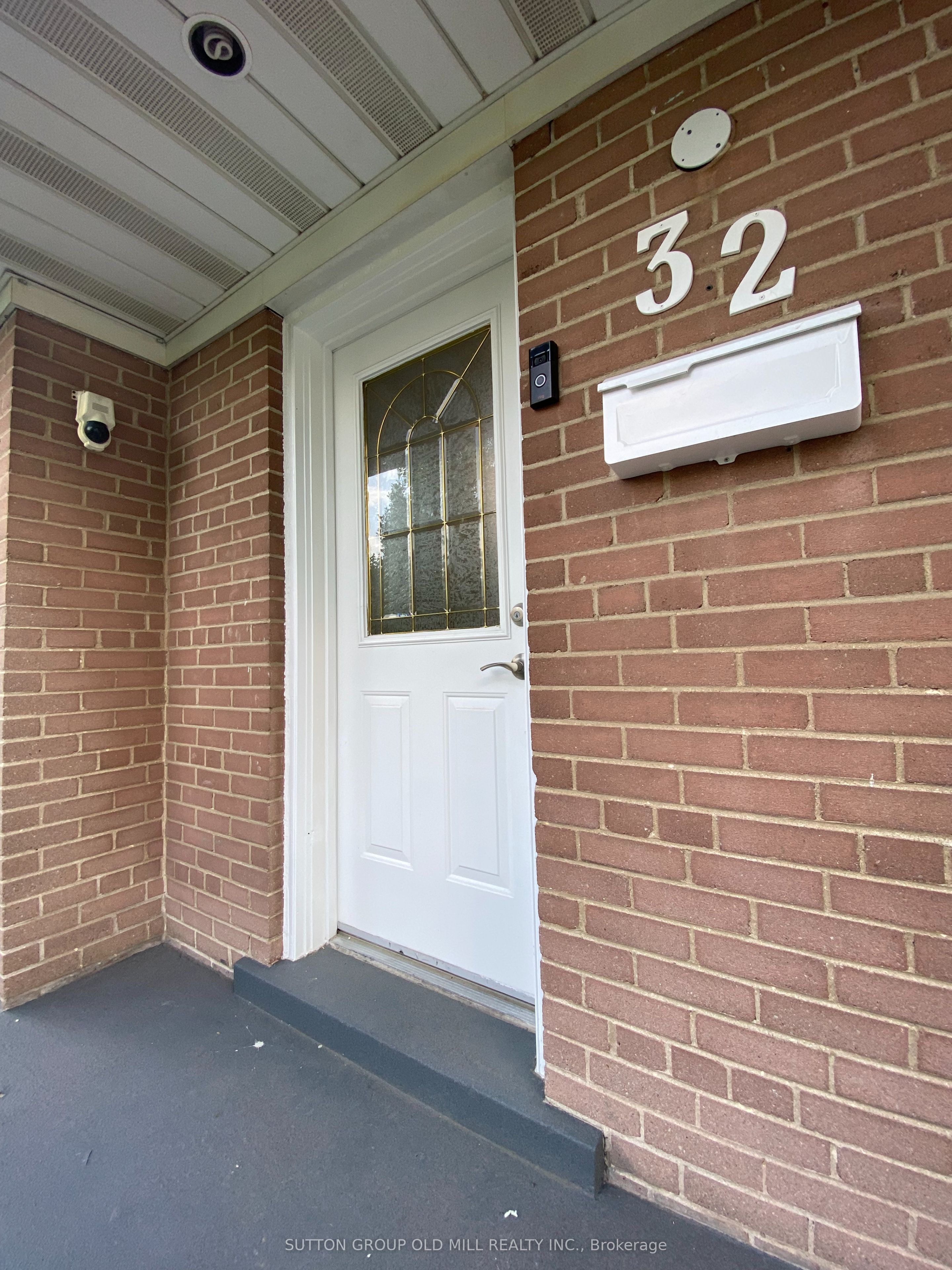 32 Hagersville Court, Toronto, ON M9C 4A3 photo 3
