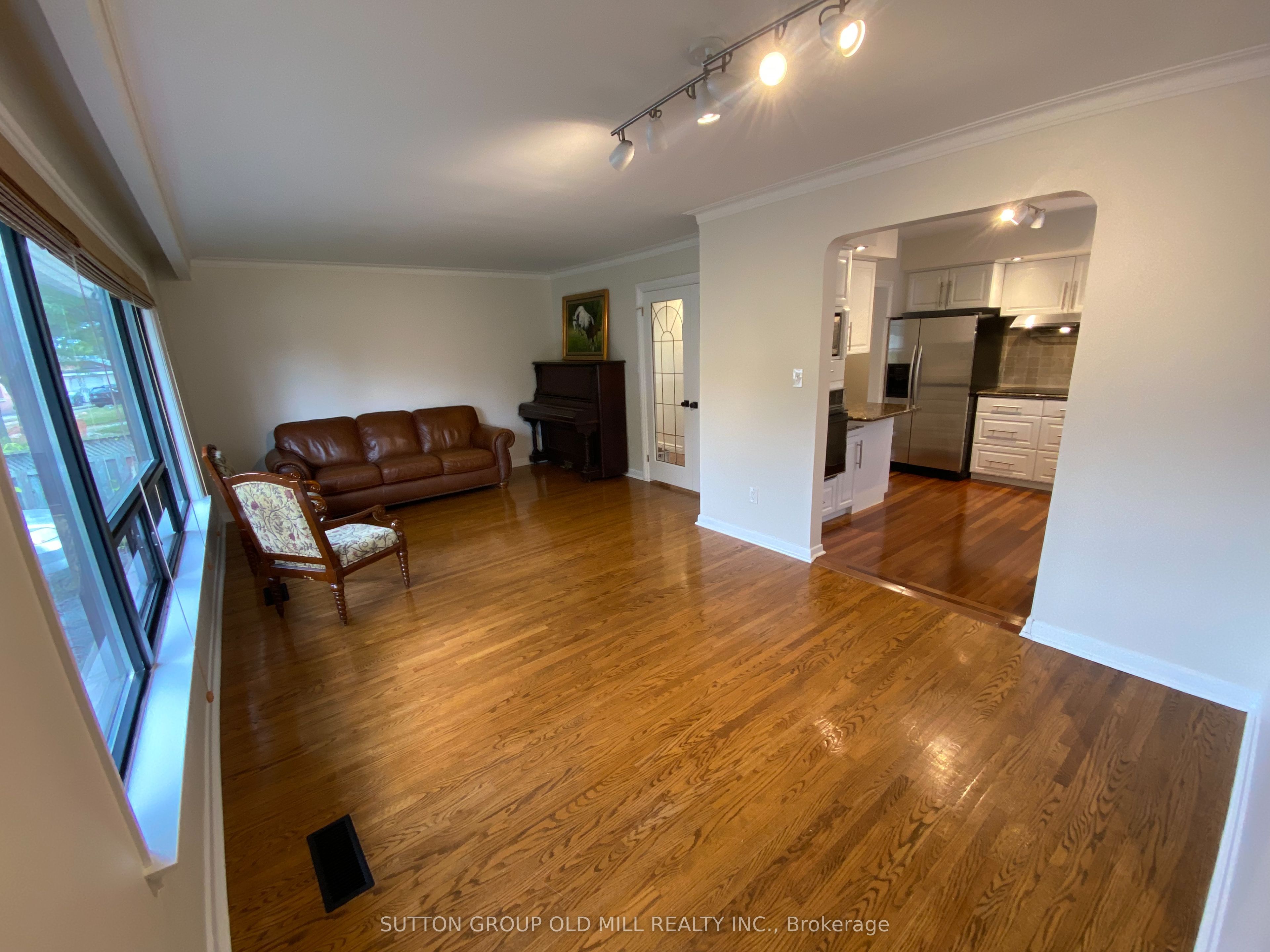 32 Hagersville Court, Toronto, ON M9C 4A3 photo 5