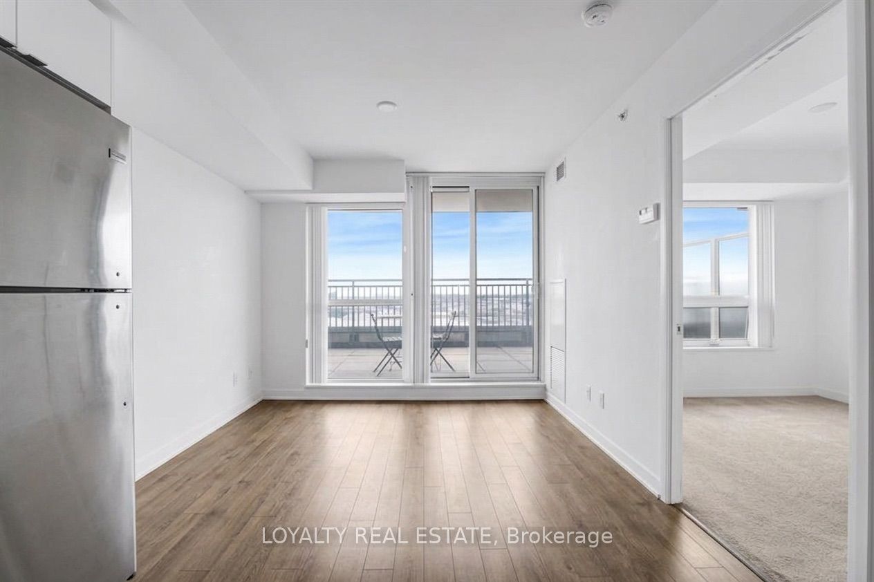 3091 Dufferin Street 703, Toronto, ON M6A 2S7 photo 4