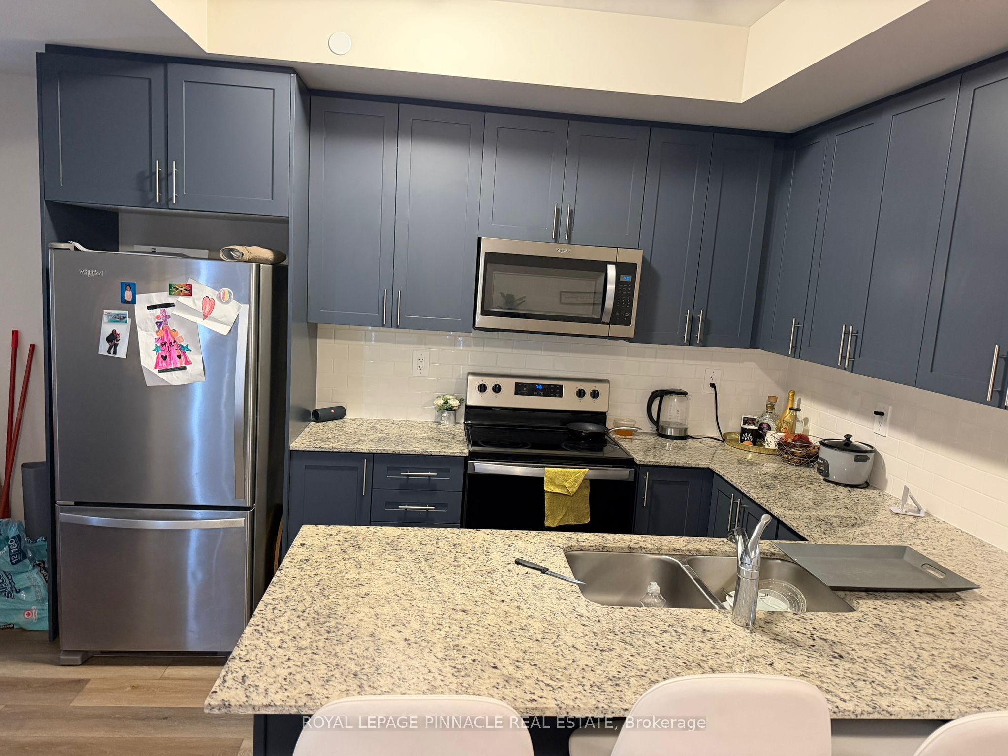 1581 Rose Way 123, Milton, ON L9T 7E7 photo 4