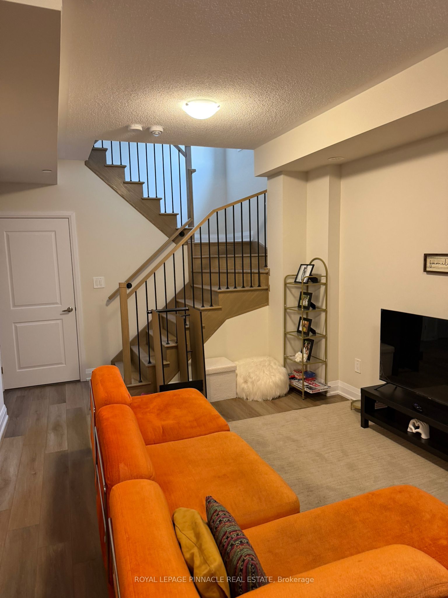 1581 Rose Way 123, Milton, ON L9T 7E7 photo 5