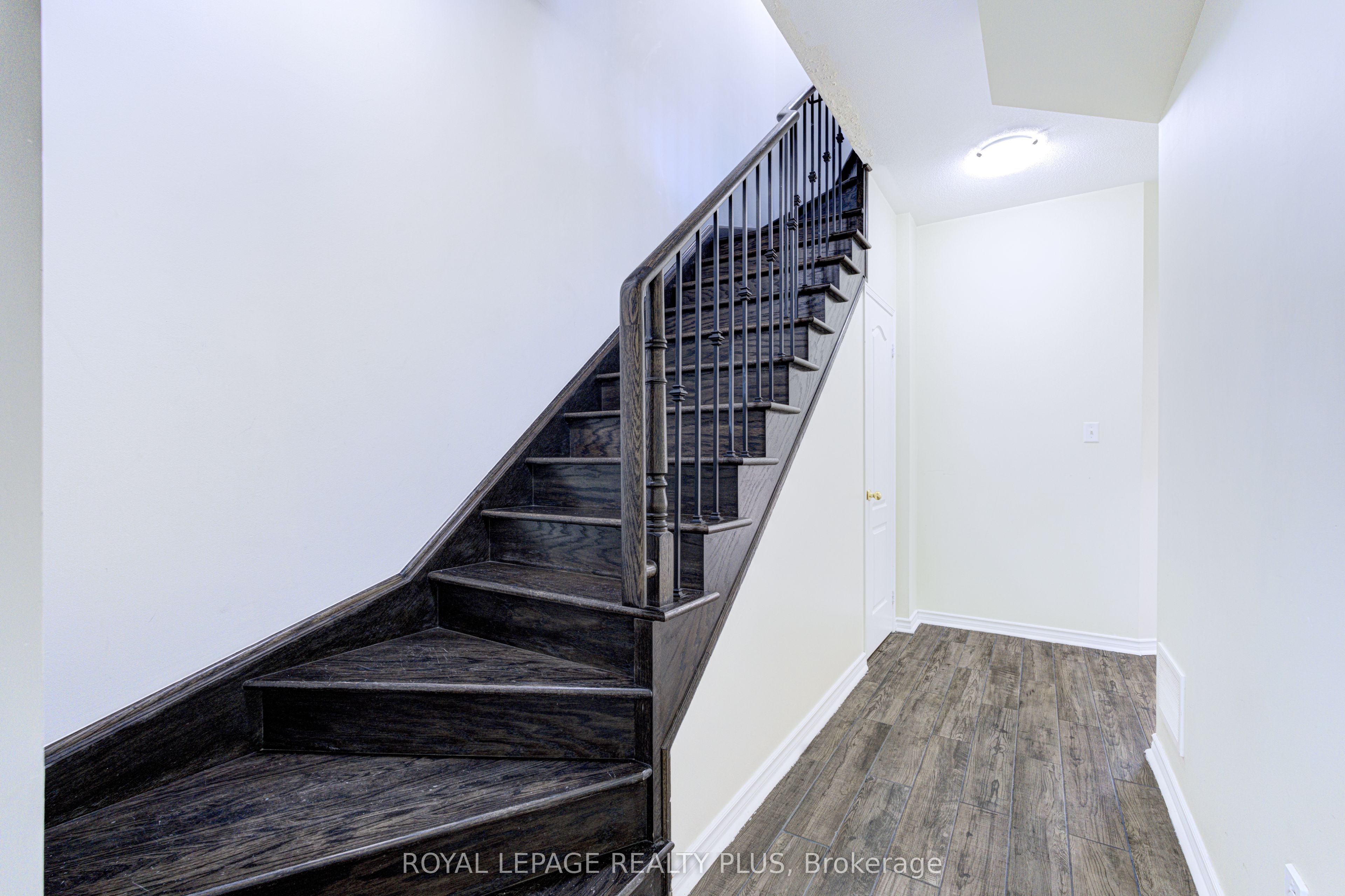 5750 Tosca Drive 1, Mississauga, ON L5M 0P7 photo 4