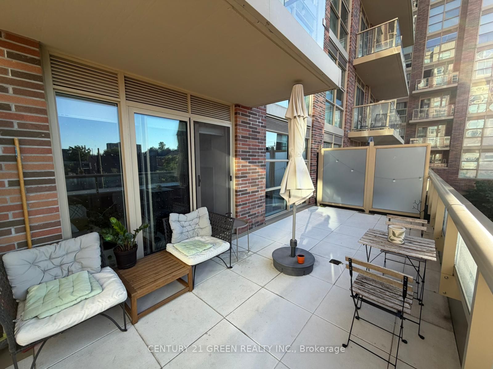 1787 St. Clair Avenue W 201, Toronto, ON M6N 1J6 photo 4