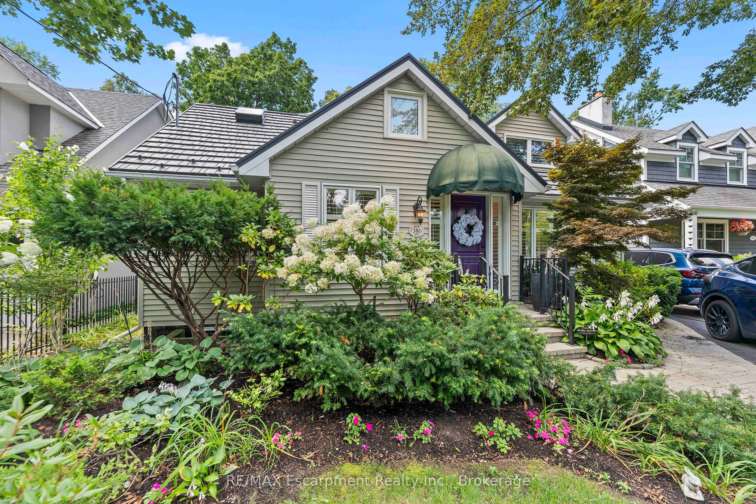 380 Watson Avenue, Oakville, ON L6J 3V8