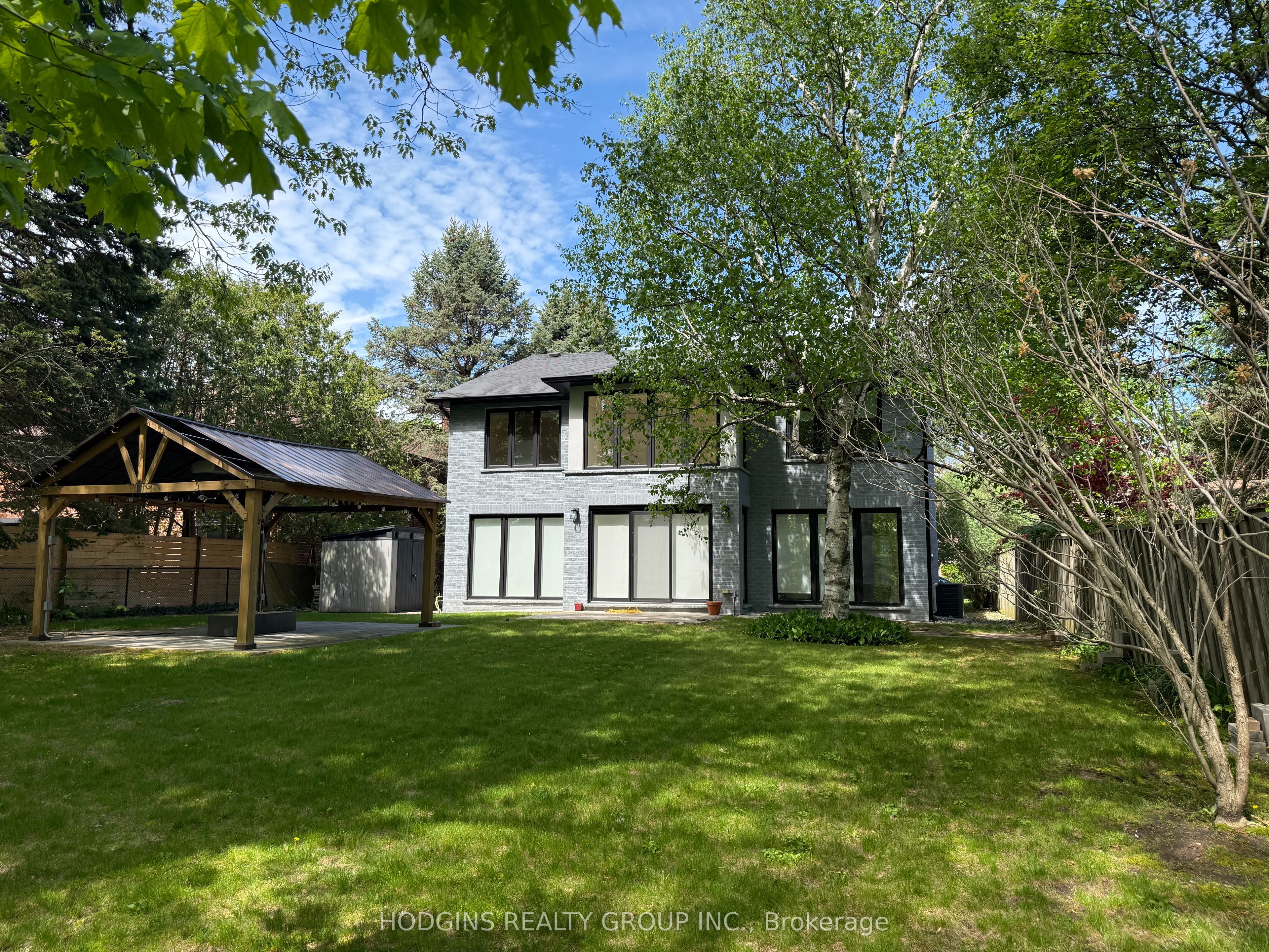 1670 Caverly Court, Mississauga, ON L5L 3L7 photo 2