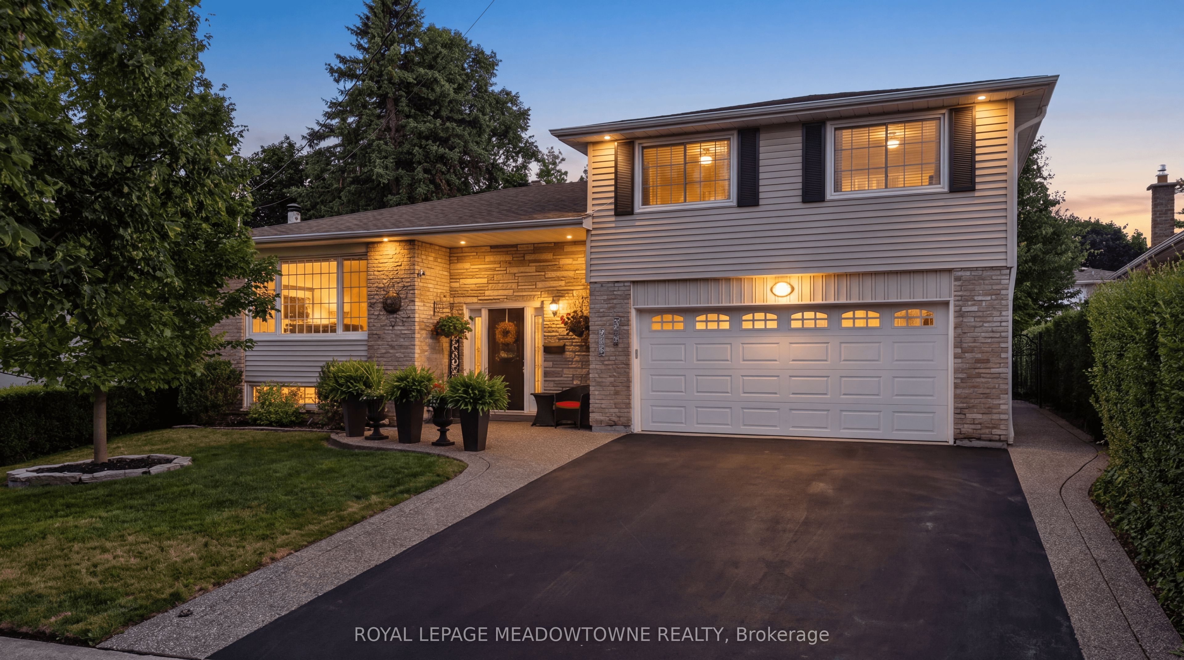 30 Metcalfe Court, Halton Hills, ON L7G 4N9 photo 2