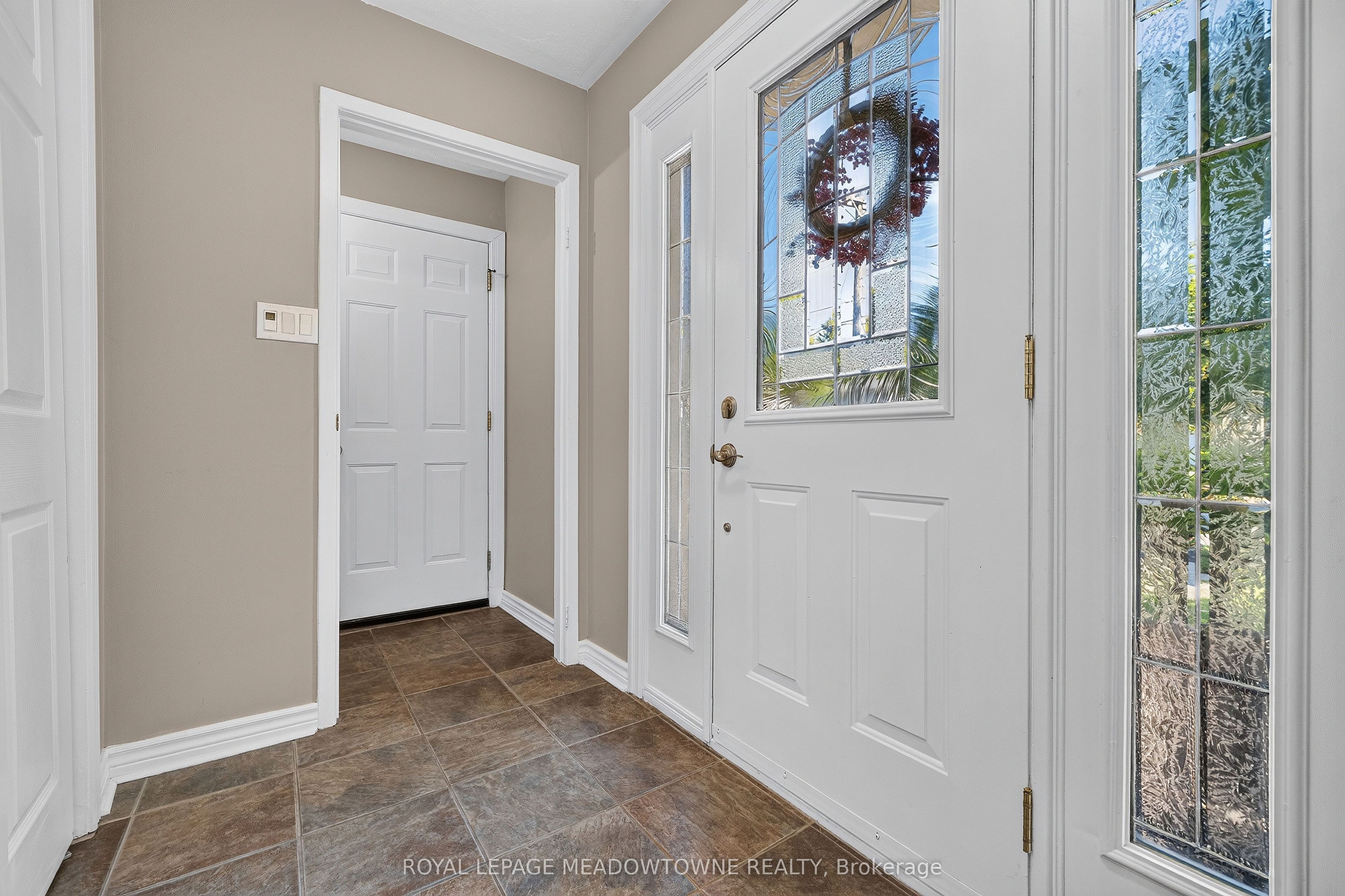 30 Metcalfe Court, Halton Hills, ON L7G 4N9 photo 5