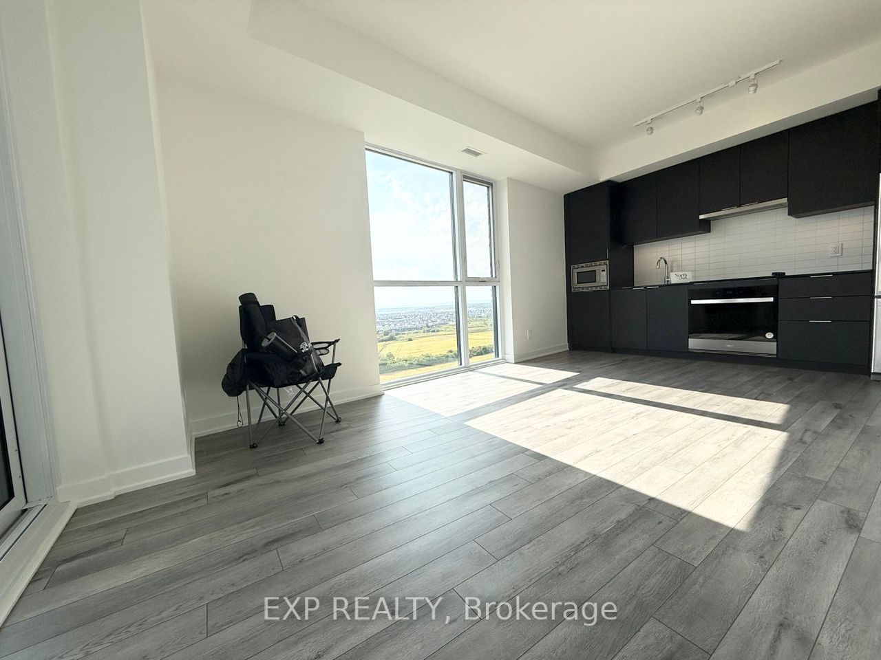 3079 Trafalgar Road 1602, Oakville, ON L6H 8C5 photo 4