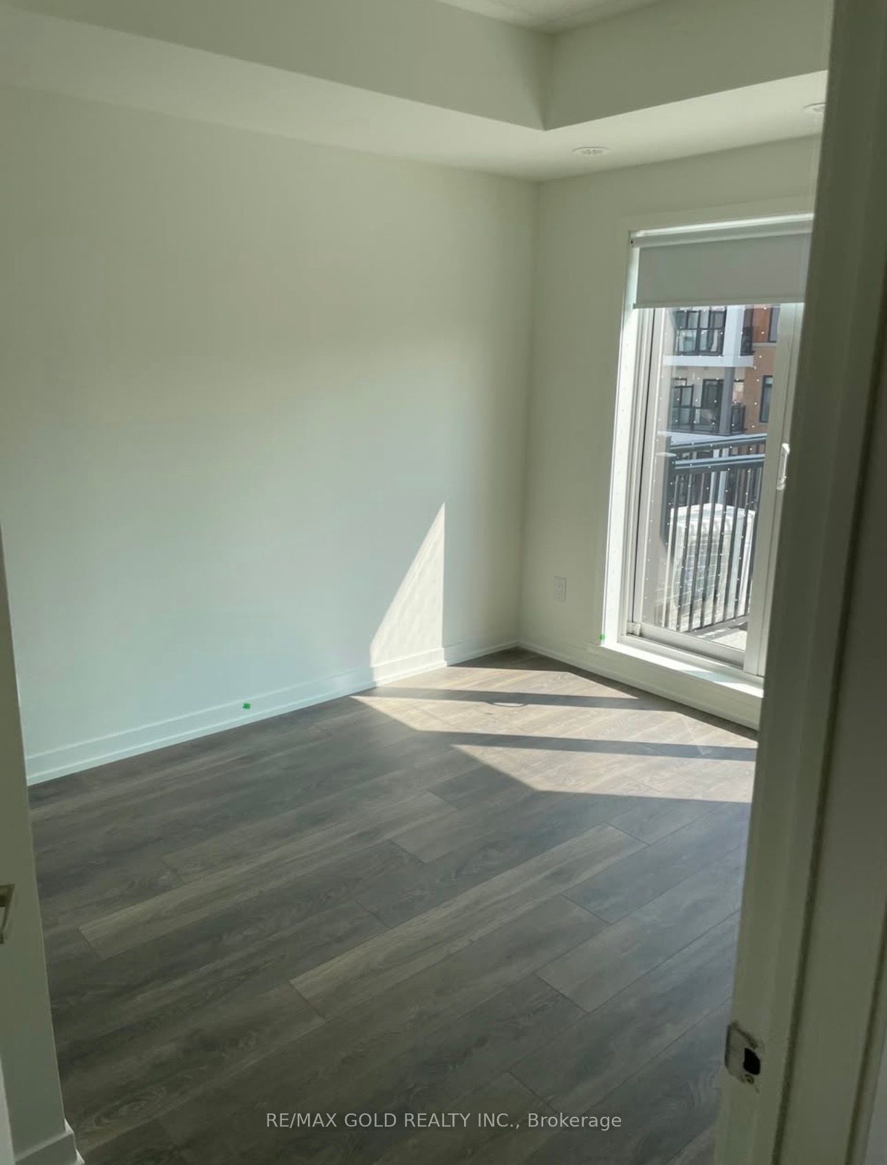 135 Canon  Jackson Drive 401, Toronto, ON M6M 0C3 photo 2