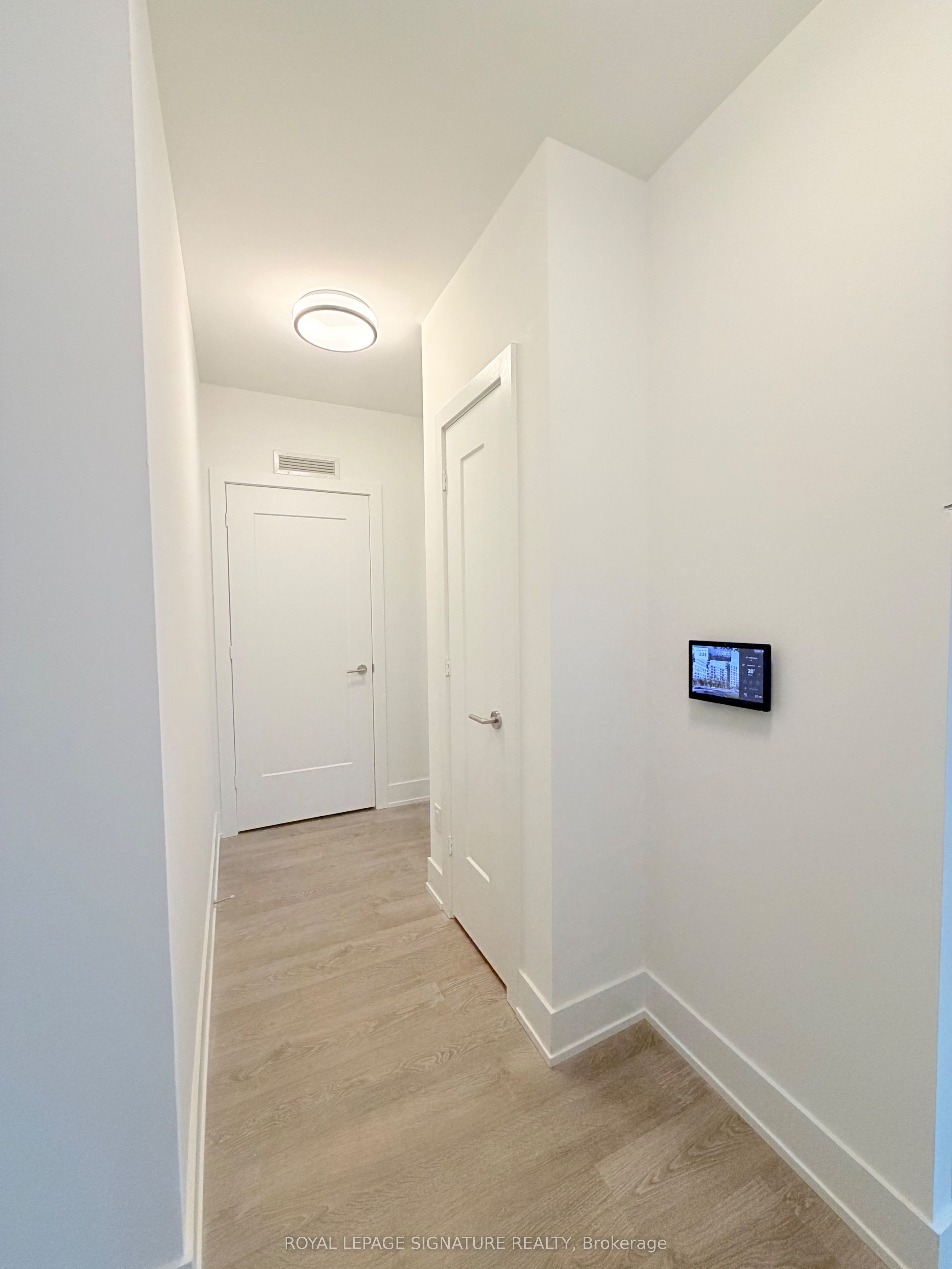 259 The Kingsway 301, Toronto, ON M9A 0G2 photo 3