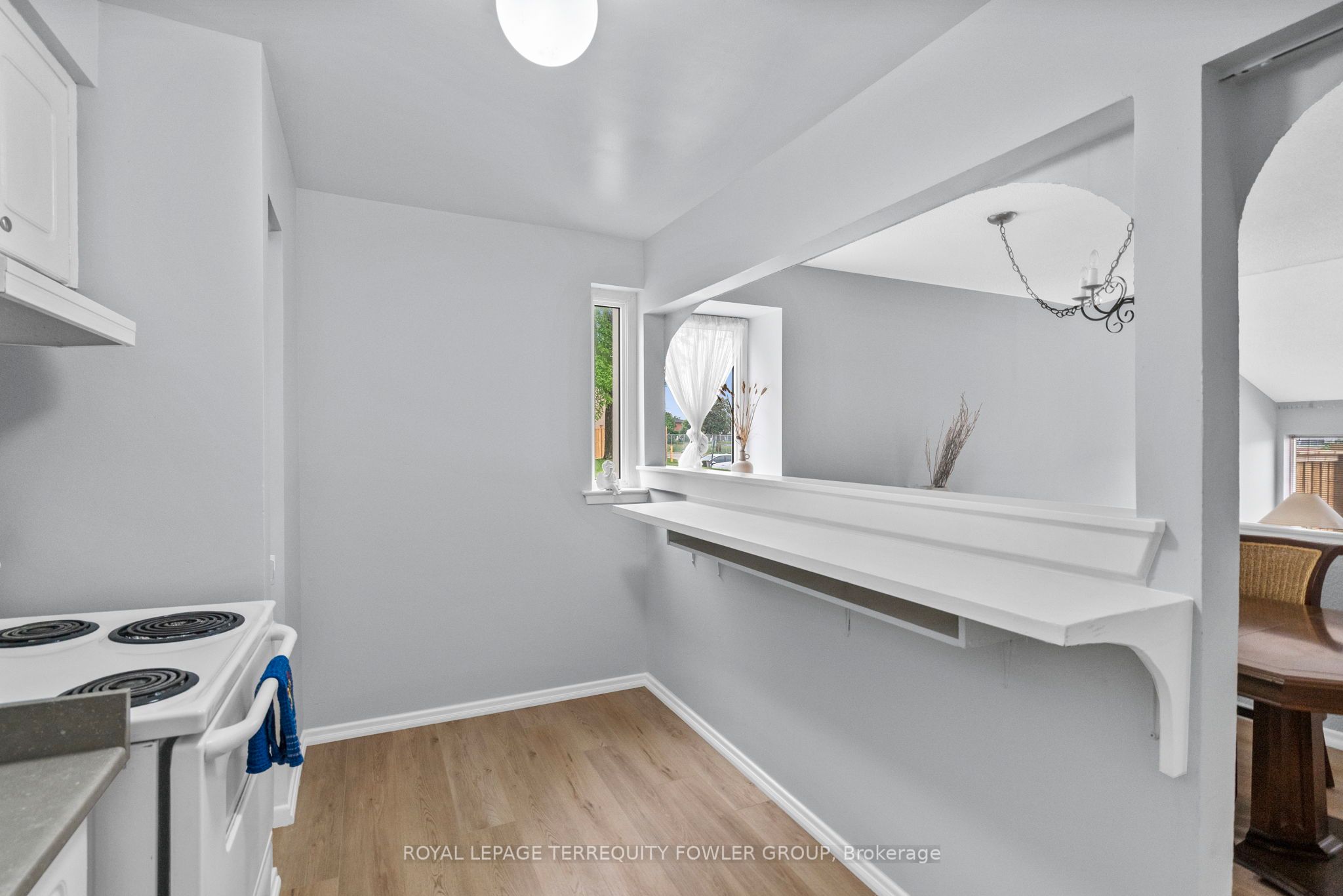 260 John Garland Boulevard 224, Toronto, ON M9V 1N8 photo 5
