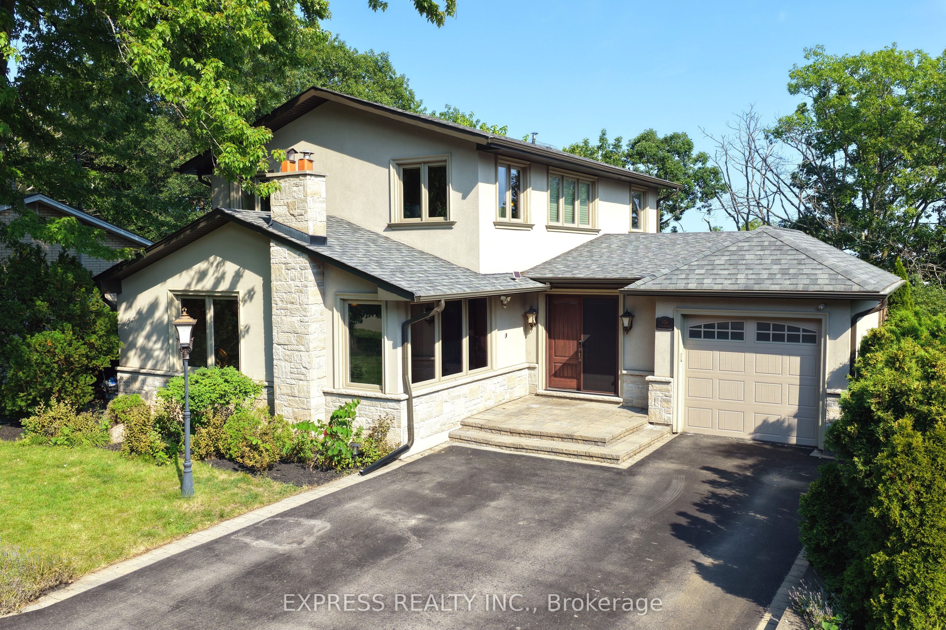 506 Falgarwood Drive, Oakville, ON L6H 1N3 photo 2