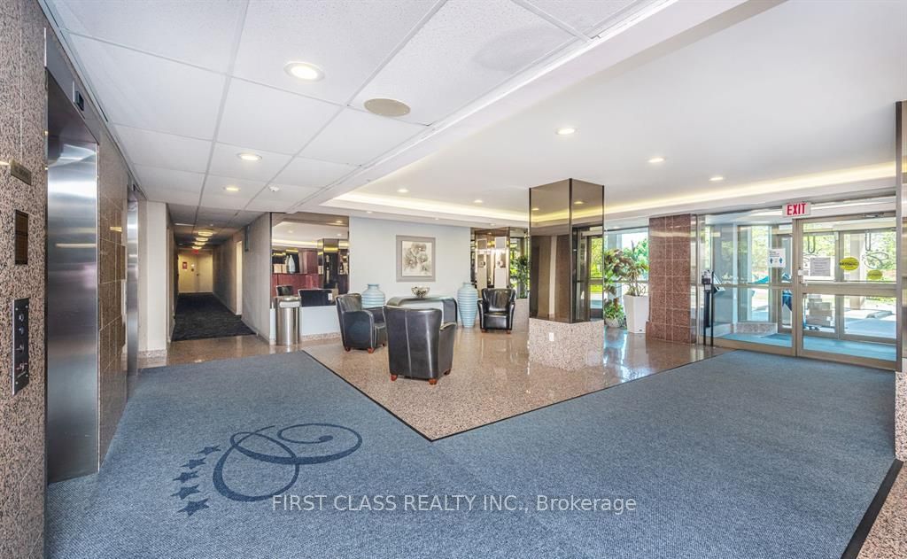 700 Constellation Drive 1208, Mississauga, ON L5R 3G8 photo 2