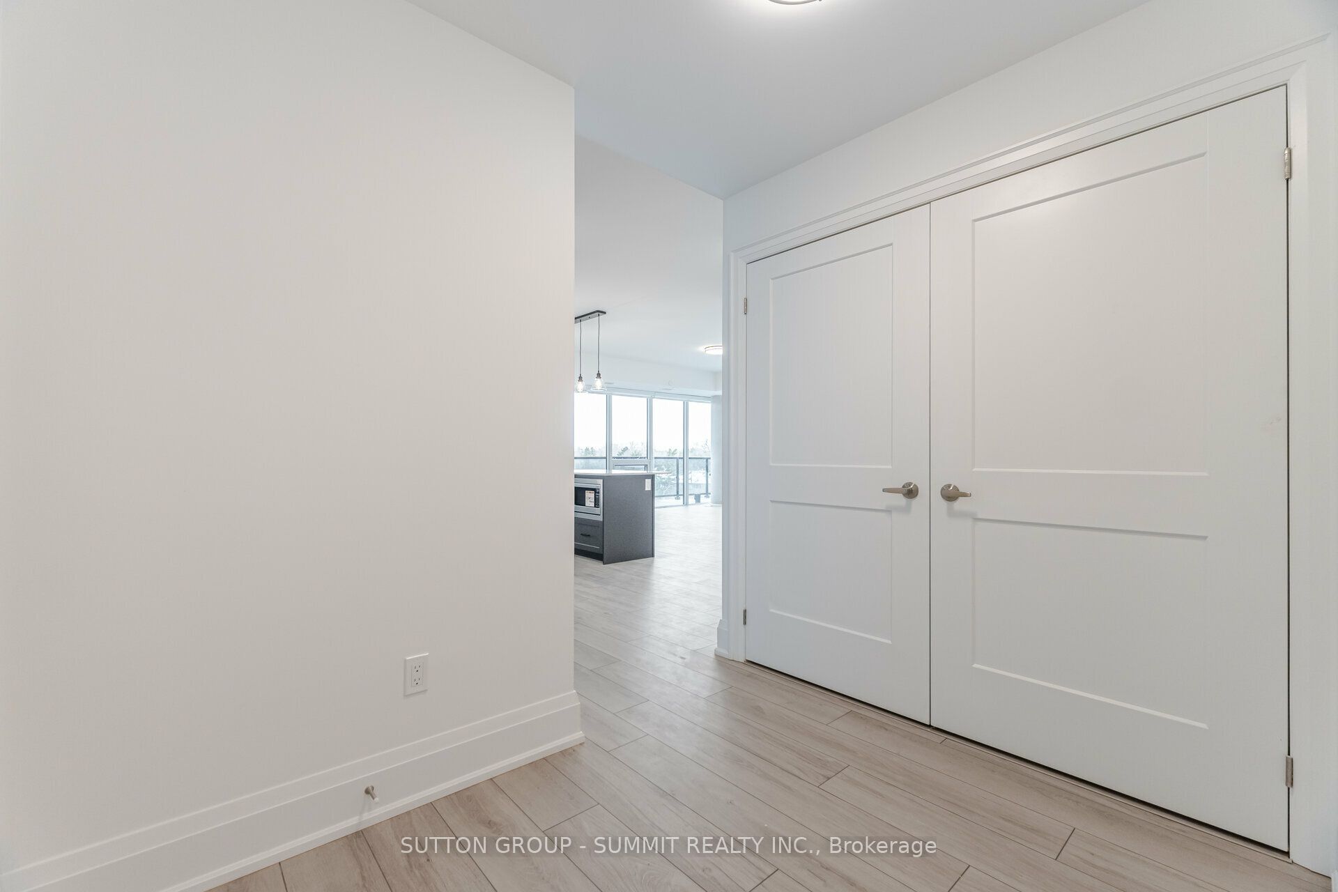 1035 Southdown Road 602, Mississauga, ON L5J 0A2 photo 3