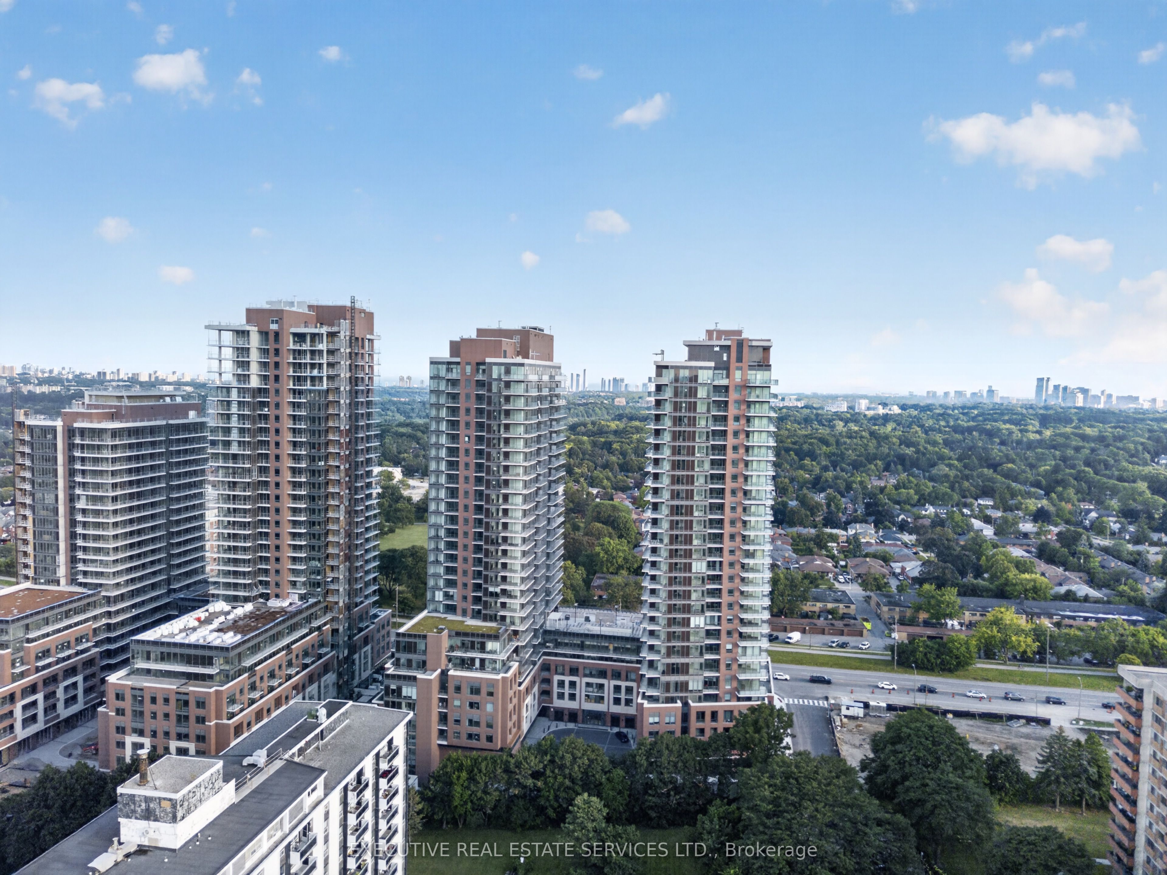 4000 Eglinton Avenue W 824, Toronto, ON M9A 4M2 photo 4
