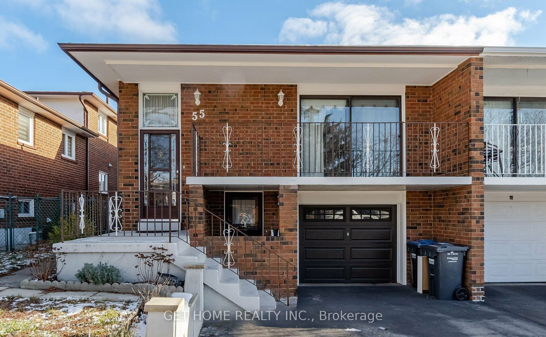 55 Major Oaks Drive #Main, Brampton, ON L6V 3K1