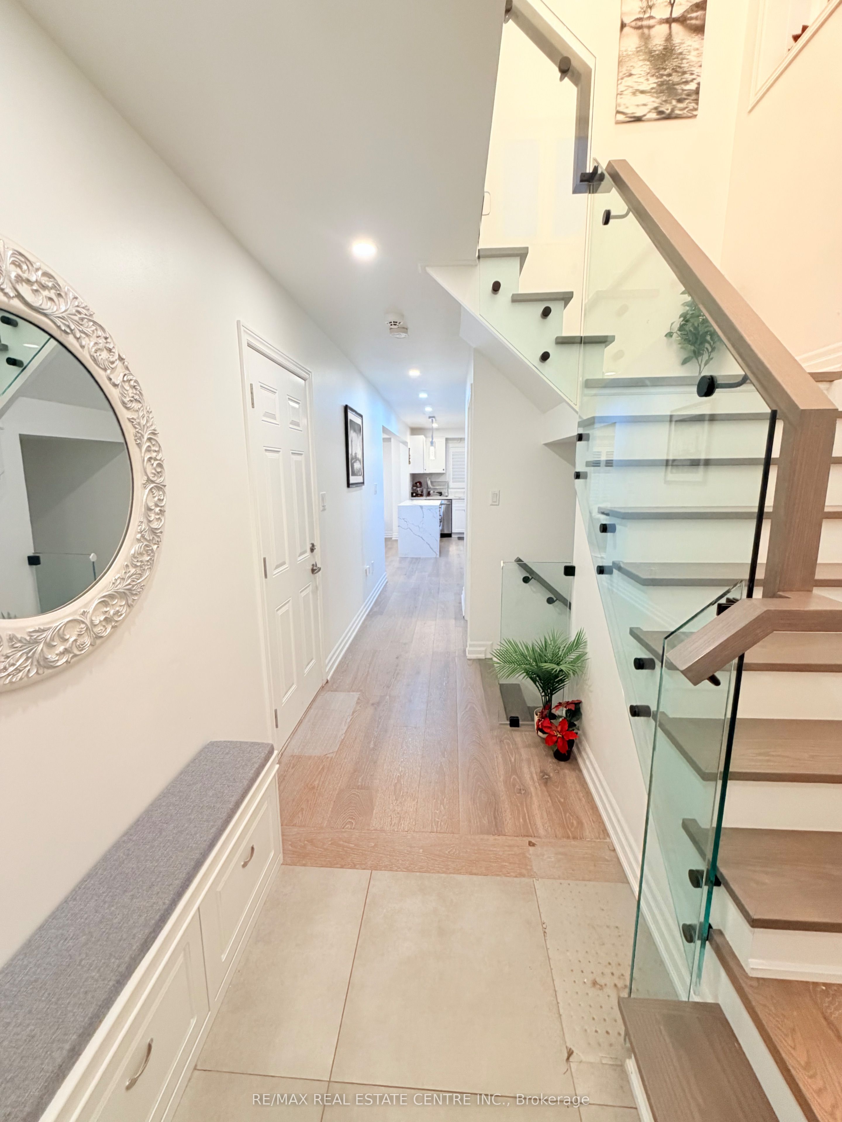 4679 Thomas Alton Boulevard, Burlington, ON L7M 0J7 photo 3