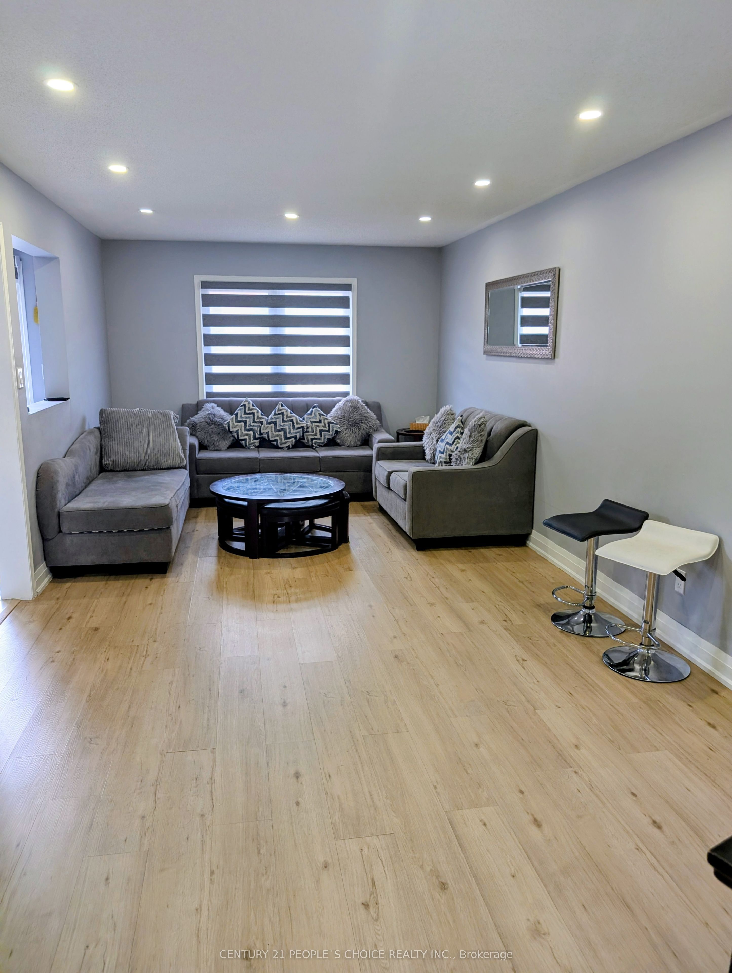 7 Amazon Court, Brampton, ON L6R 1C7 photo 2
