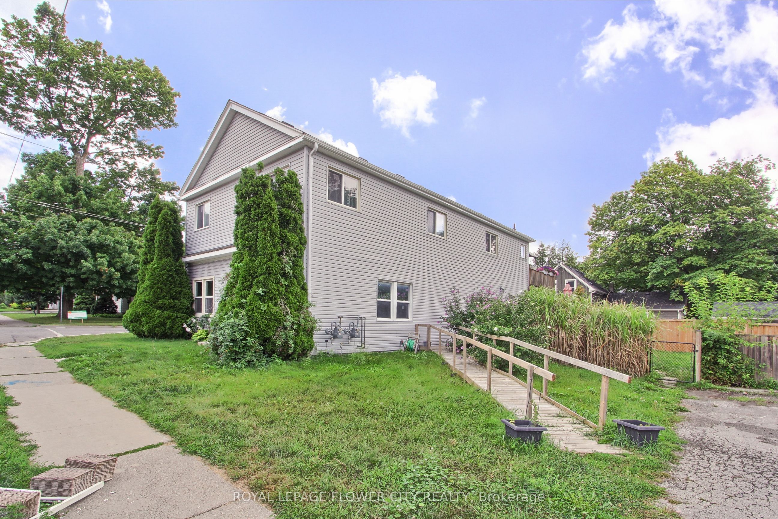 24 John Street Main Floor, Halton Hills, ON L7G 2J7 photo 3