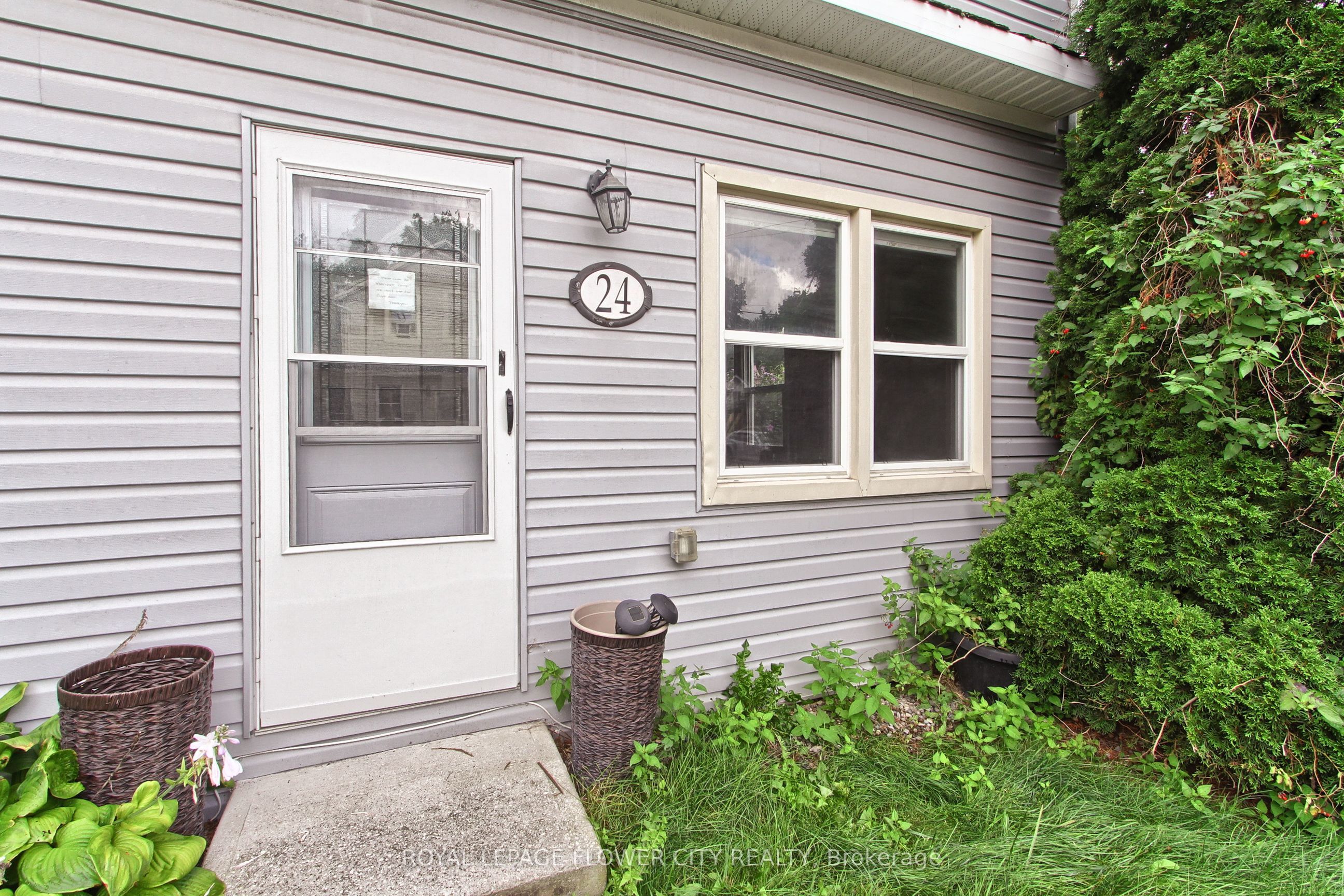 24 John Street Main Floor, Halton Hills, ON L7G 2J7 photo 4
